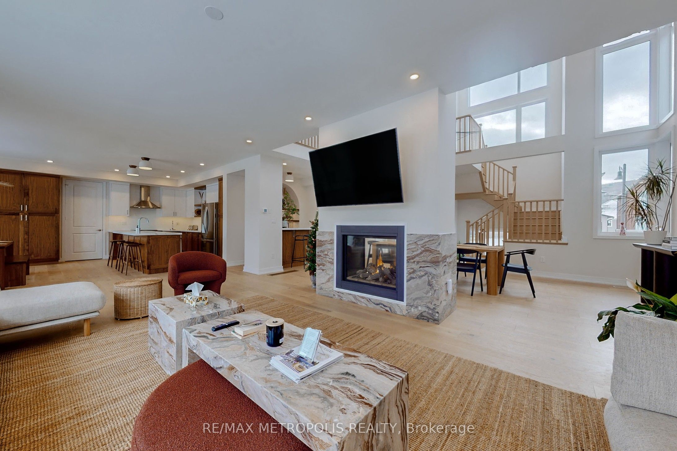 104 Stoneleigh Drive Property Photo 3