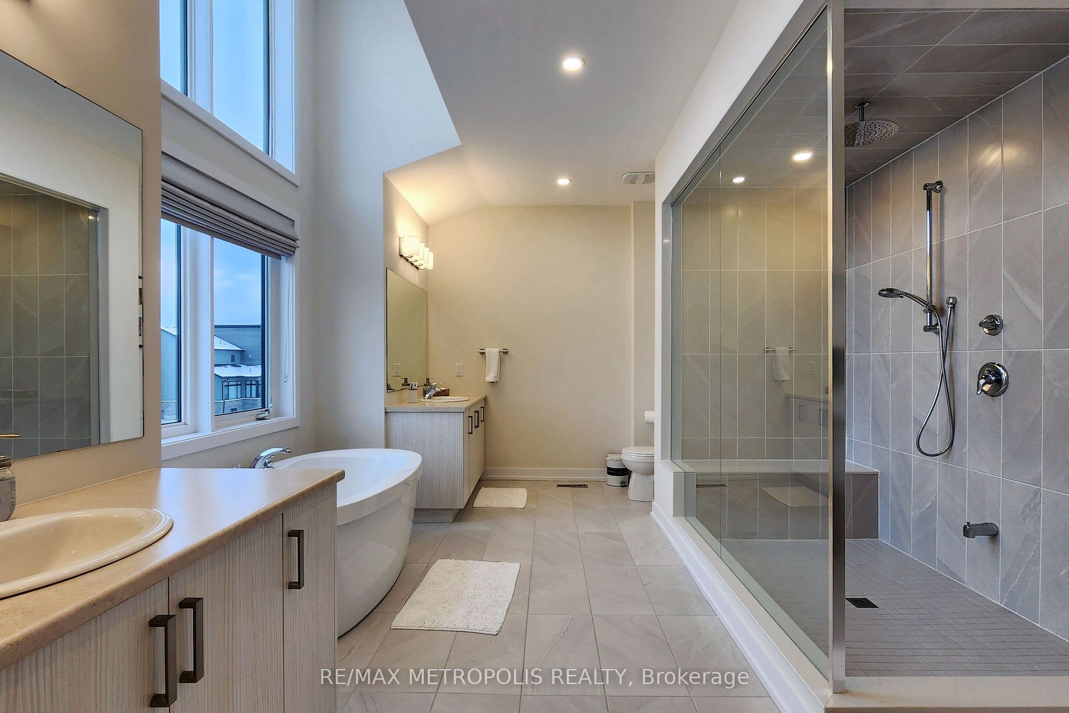 104 Stoneleigh Drive Property Photo 23
