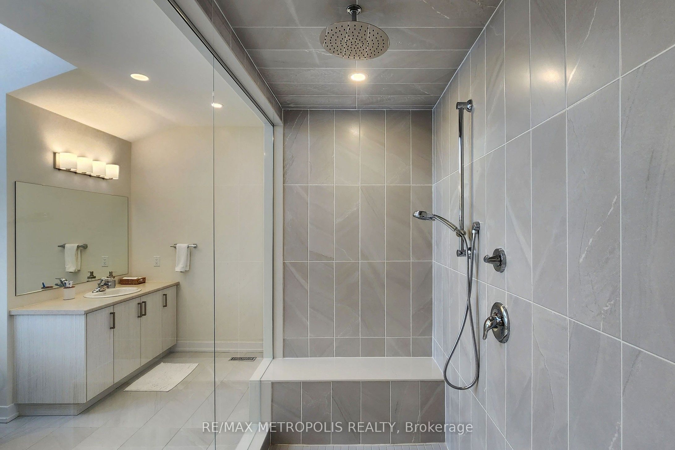 104 Stoneleigh Drive Property Photo 25