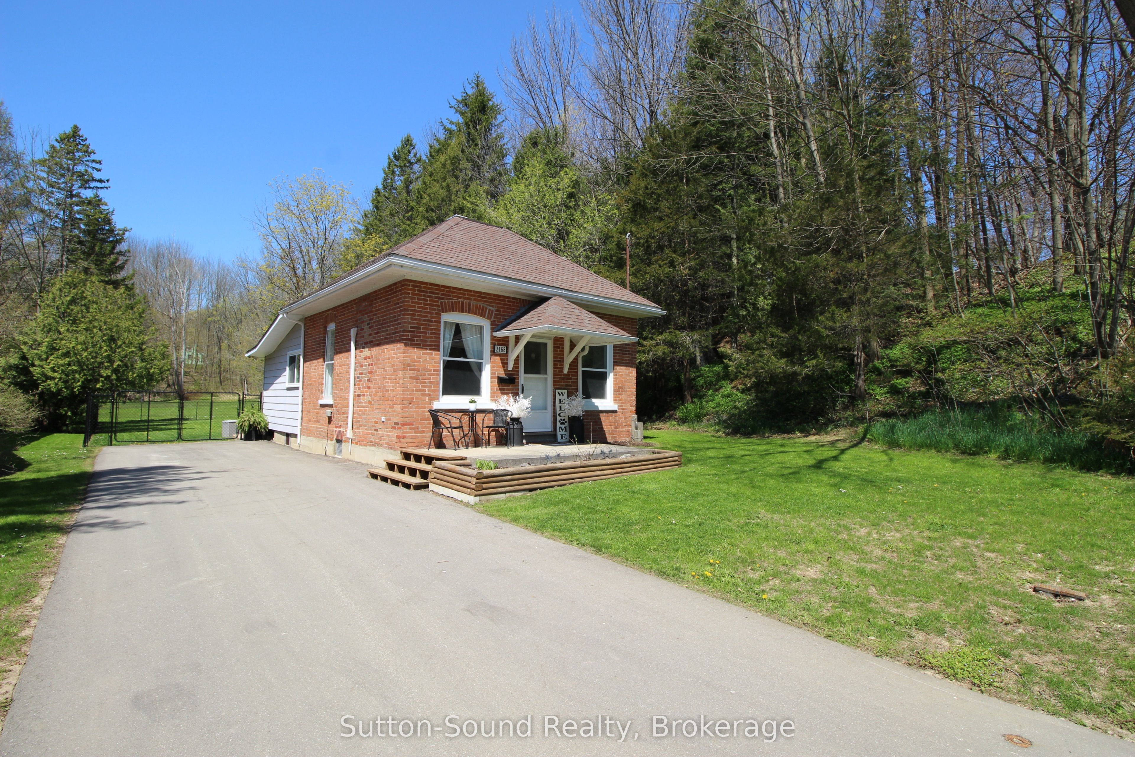 2168 6th Avenue Property Photo