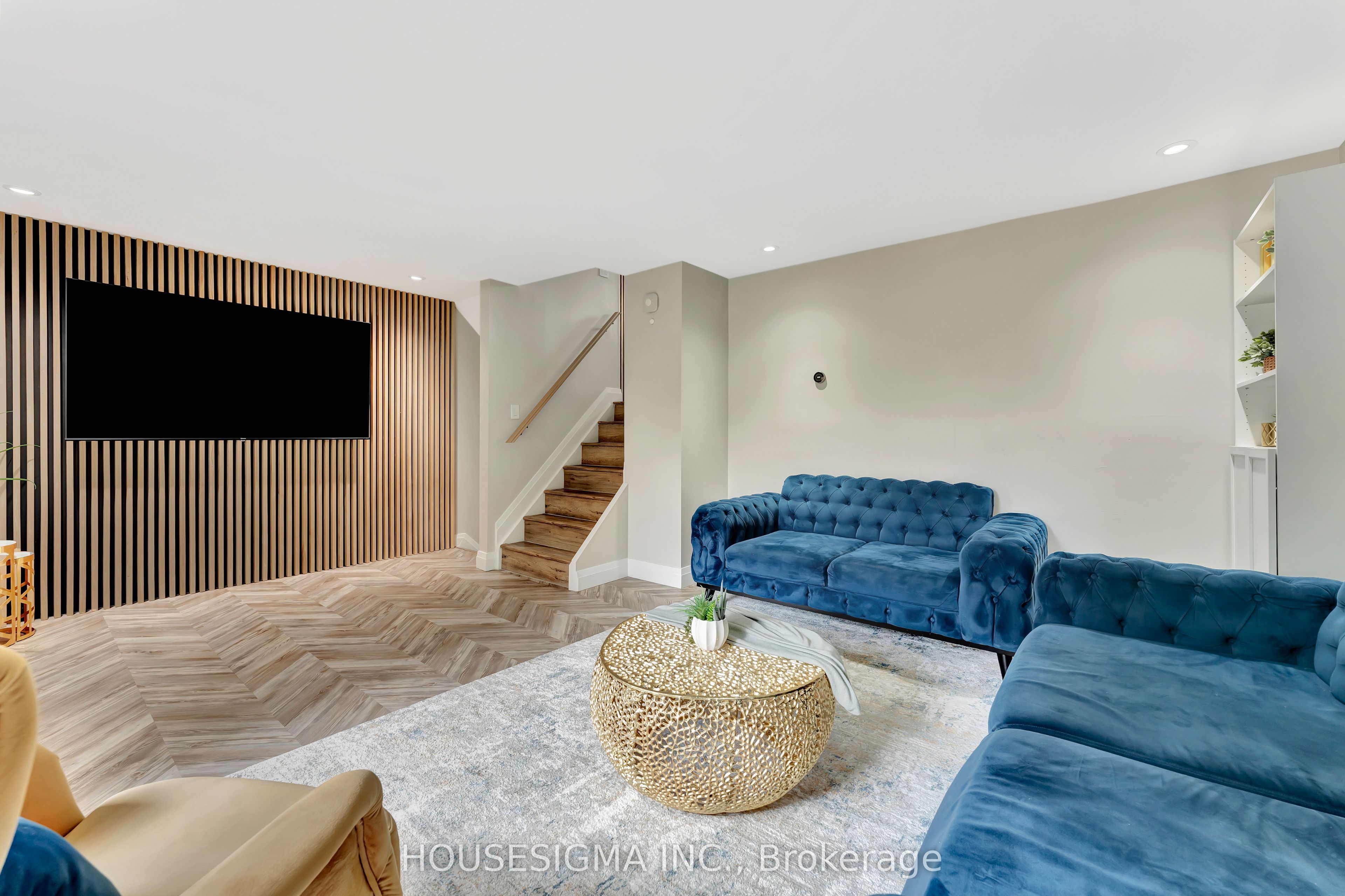 25 Thaler Avenue 10 Property Photo 1