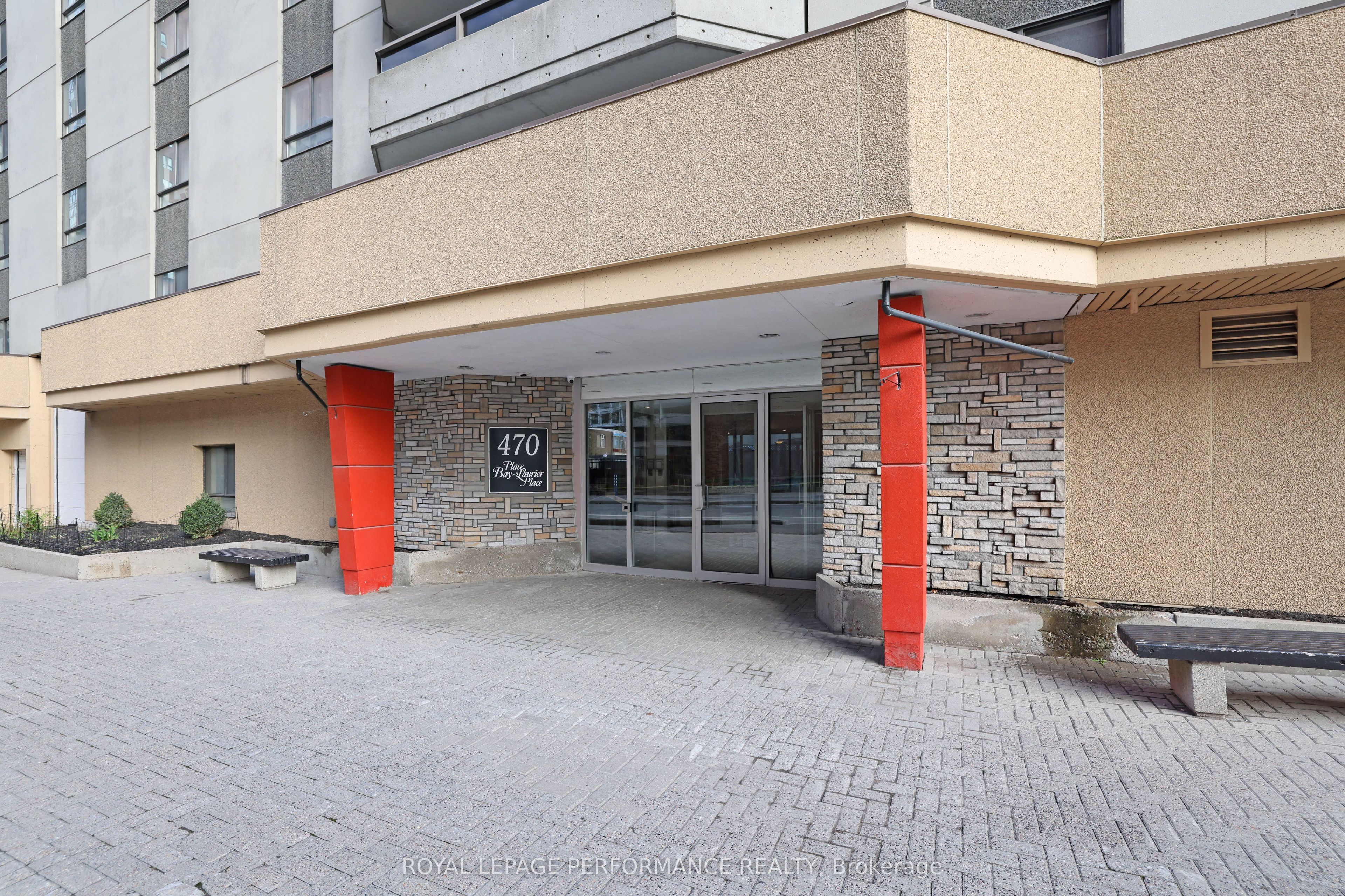 #1701 - 470 Laurier Avenue Property Photo 2