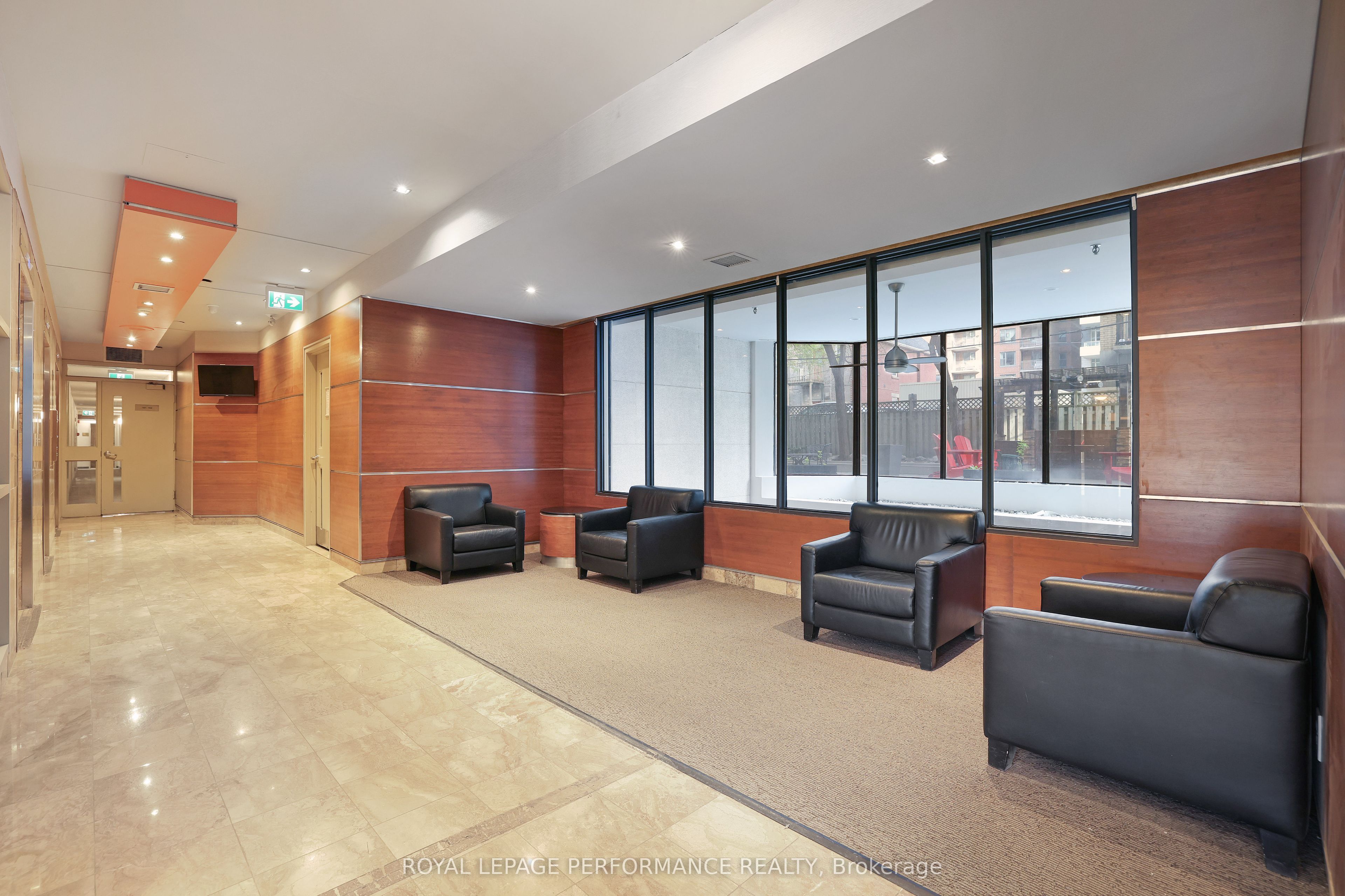#1701 - 470 Laurier Avenue Property Photo 4