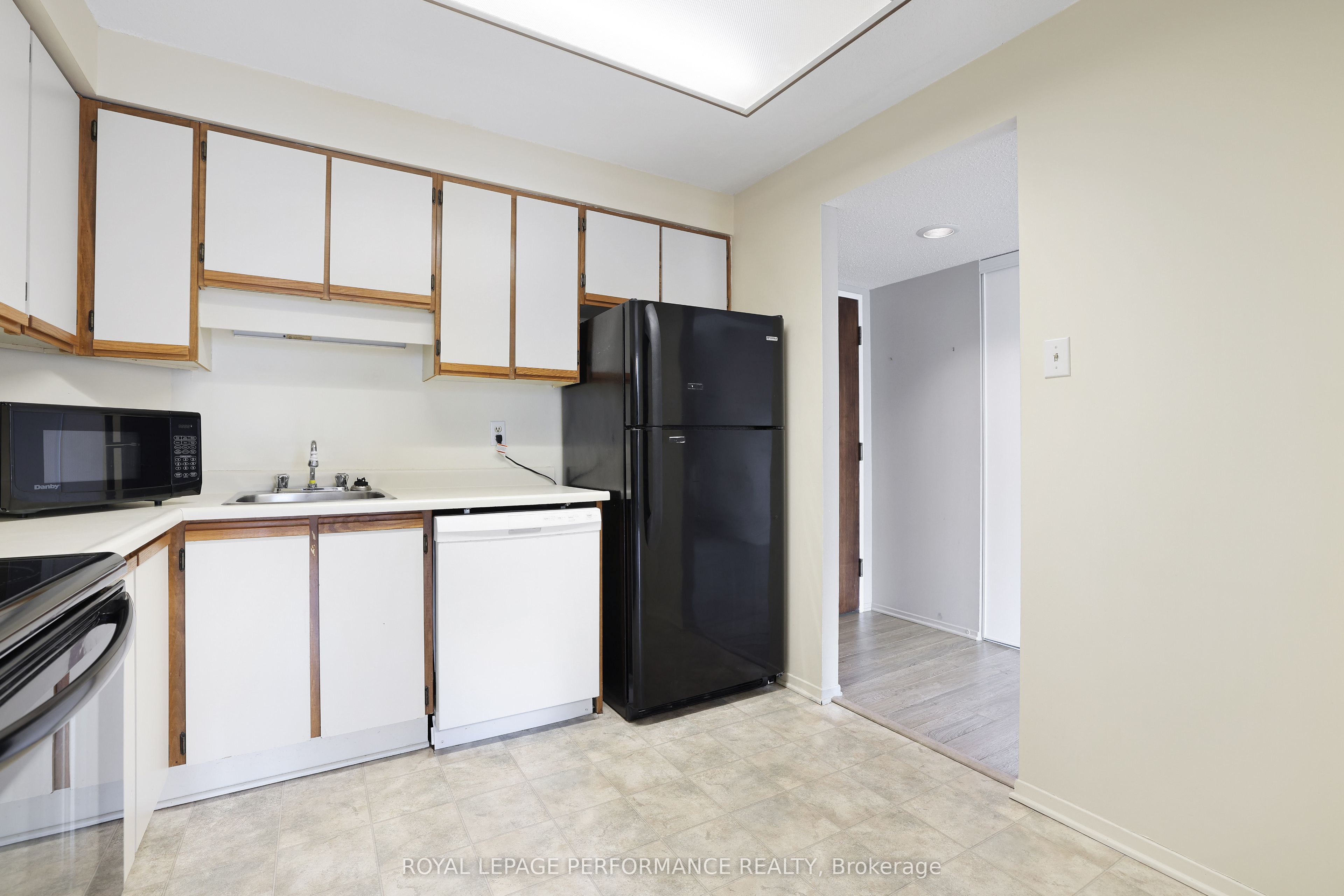 #1701 - 470 Laurier Avenue Property Photo 13