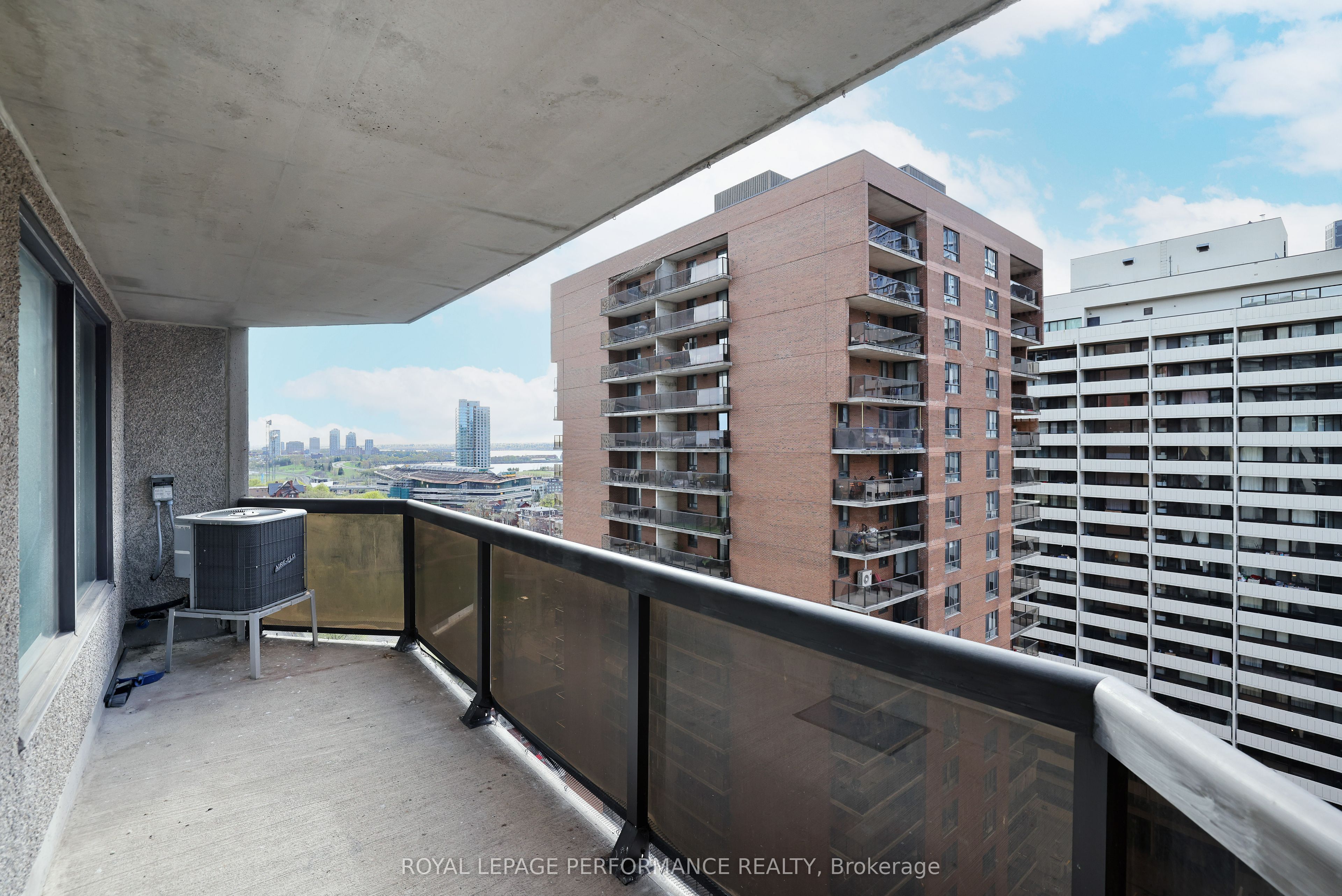 #1701 - 470 Laurier Avenue Property Photo 24