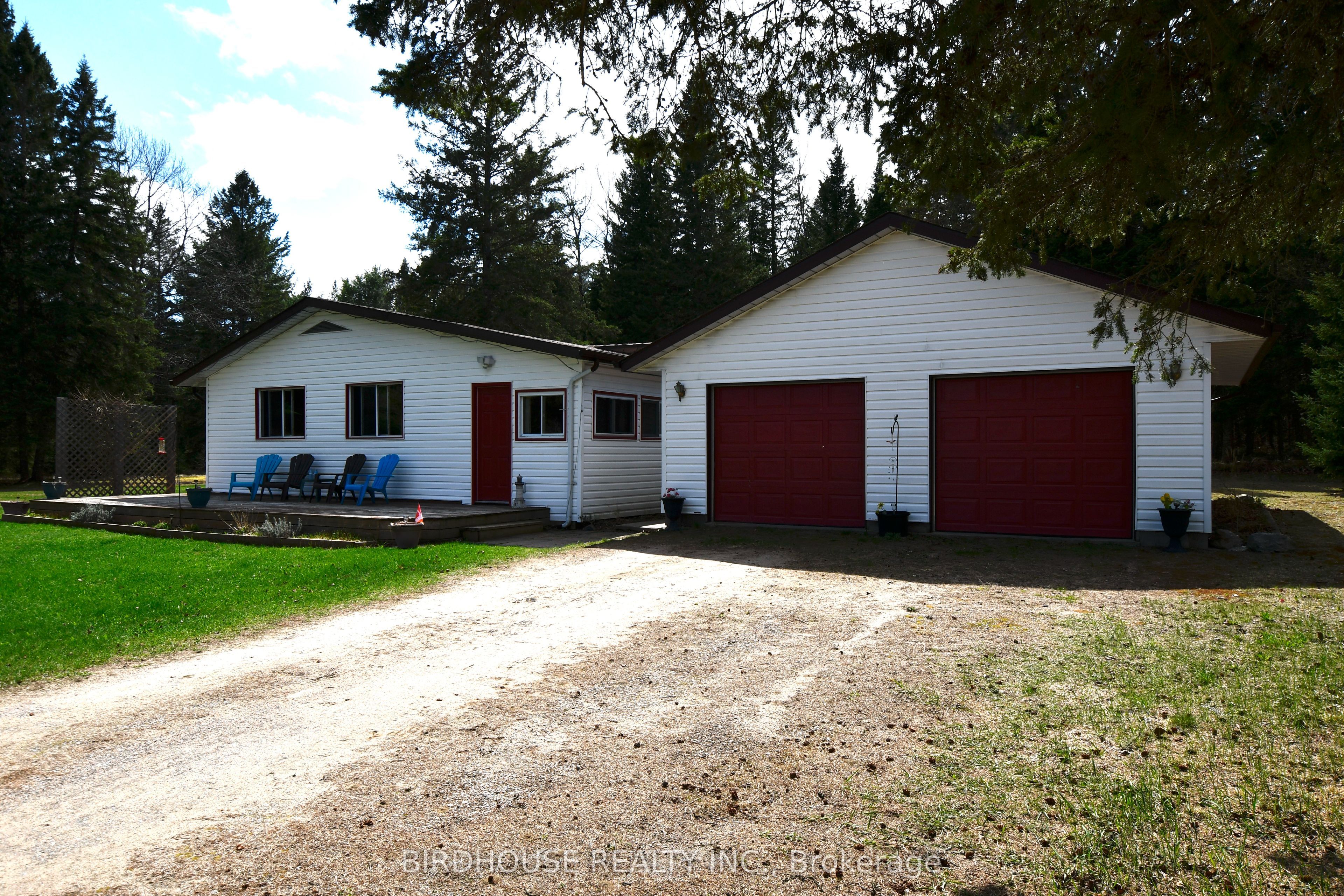 1084 S Algonquin Rd Property Photo