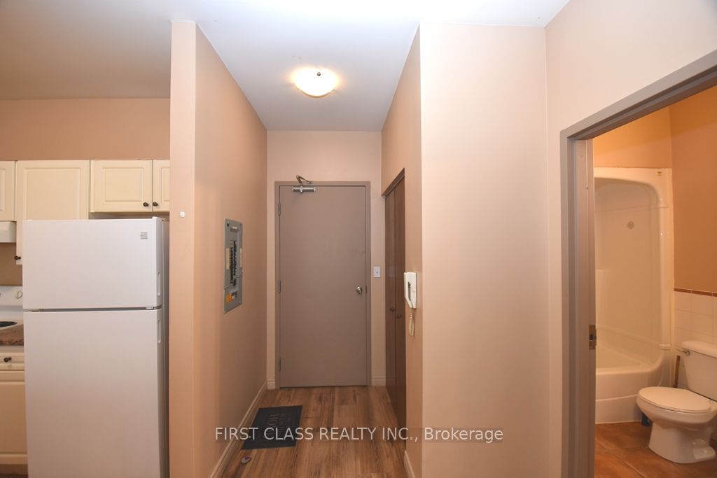 18 Market Street 6 Property Photo 3