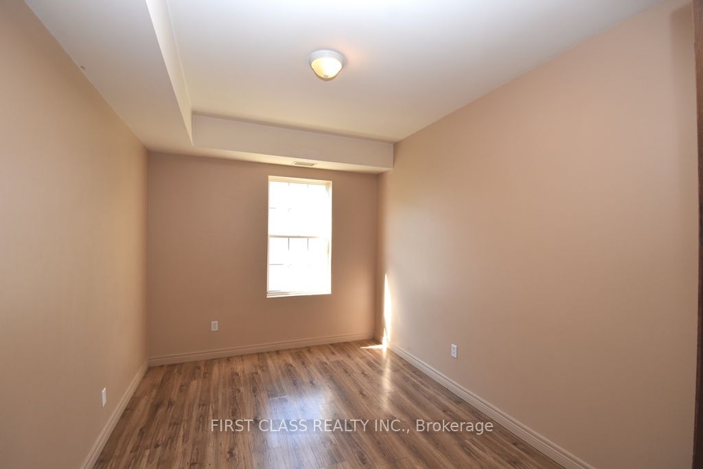 18 Market Street 6 Property Photo 6