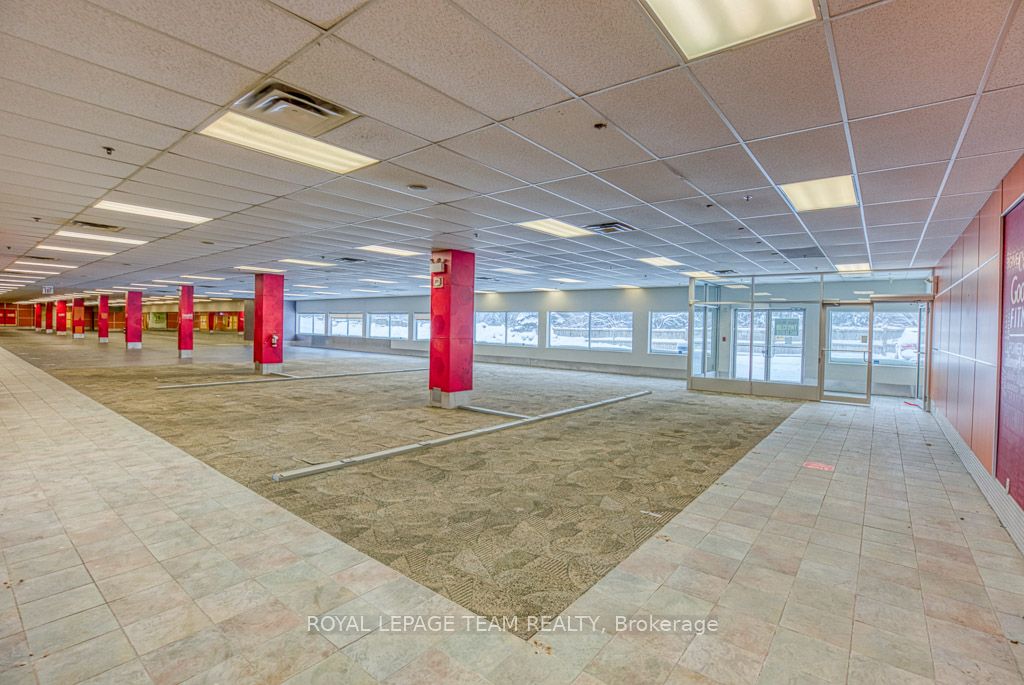 #g17 - 484 Hazeldean Road Property Photo 6