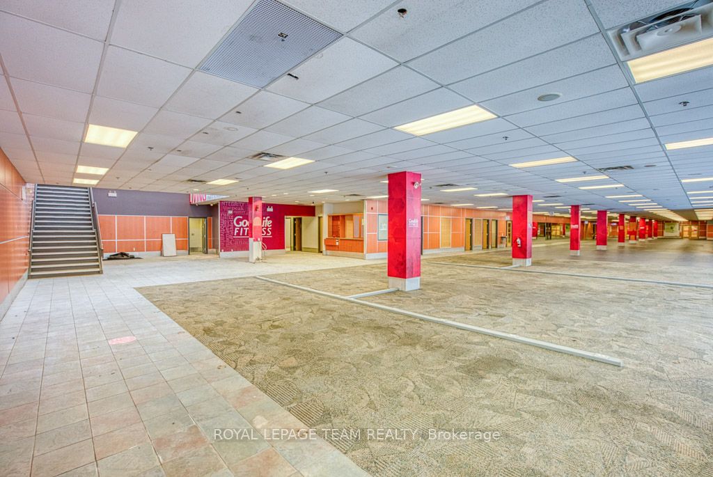 #g17 - 484 Hazeldean Road Property Photo 10