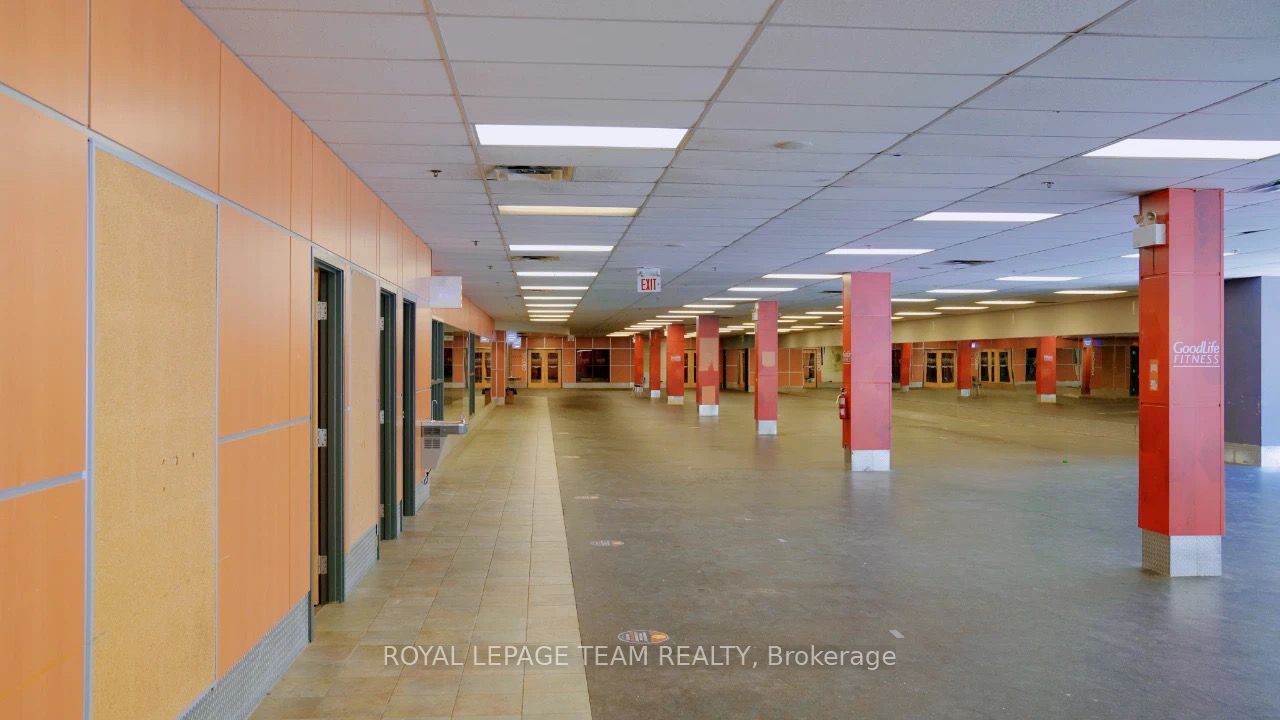 #g17 - 484 Hazeldean Road Property Photo 12