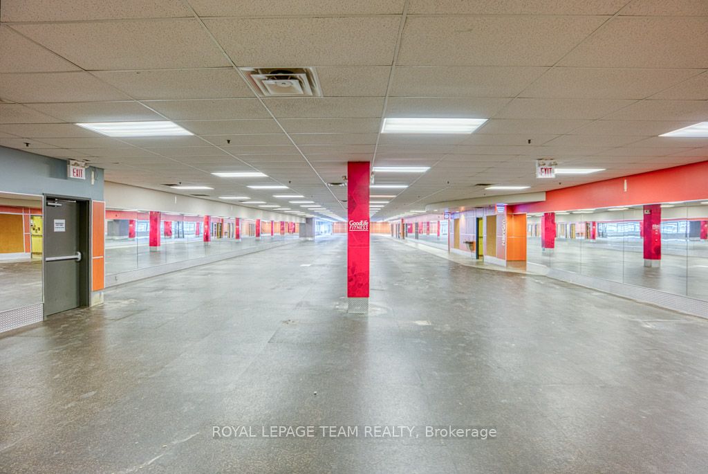 #g17 - 484 Hazeldean Road Property Photo 13