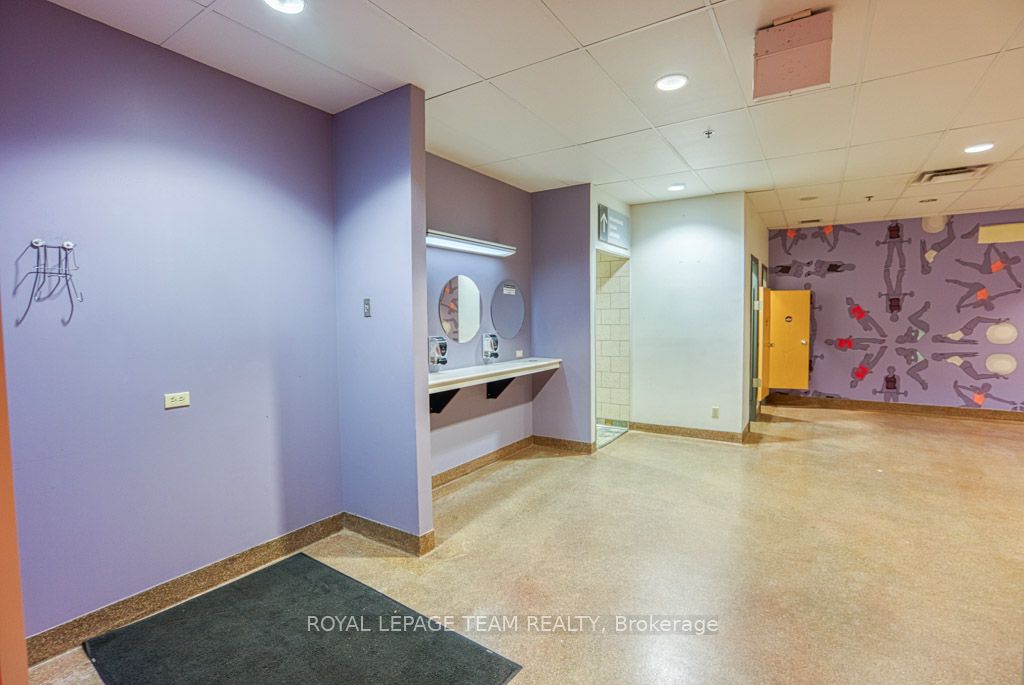 #g17 - 484 Hazeldean Road Property Photo 17