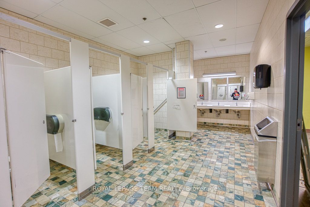 #g17 - 484 Hazeldean Road Property Photo 21