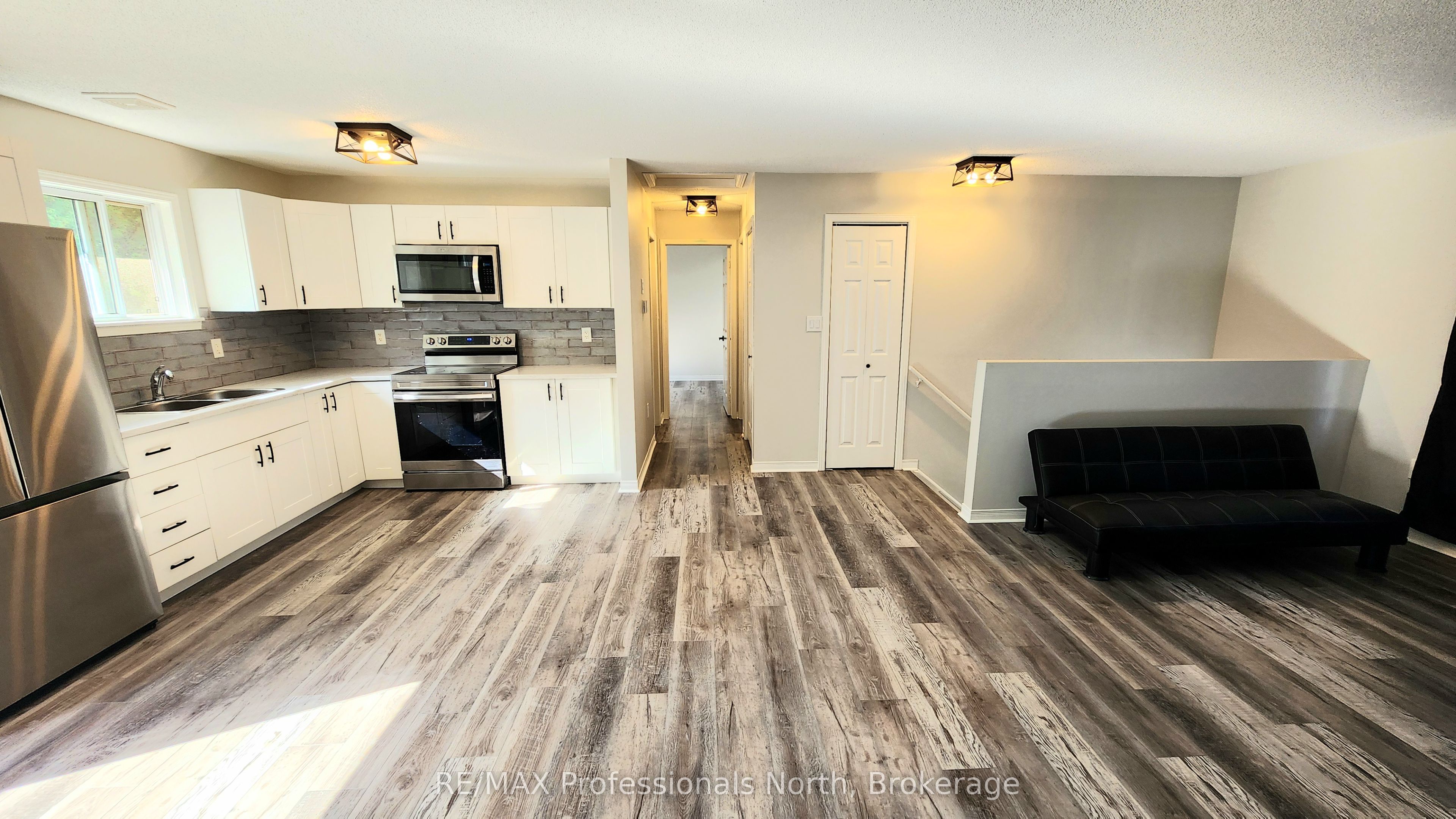 #33 - 200 Pine Street Property Photo 4