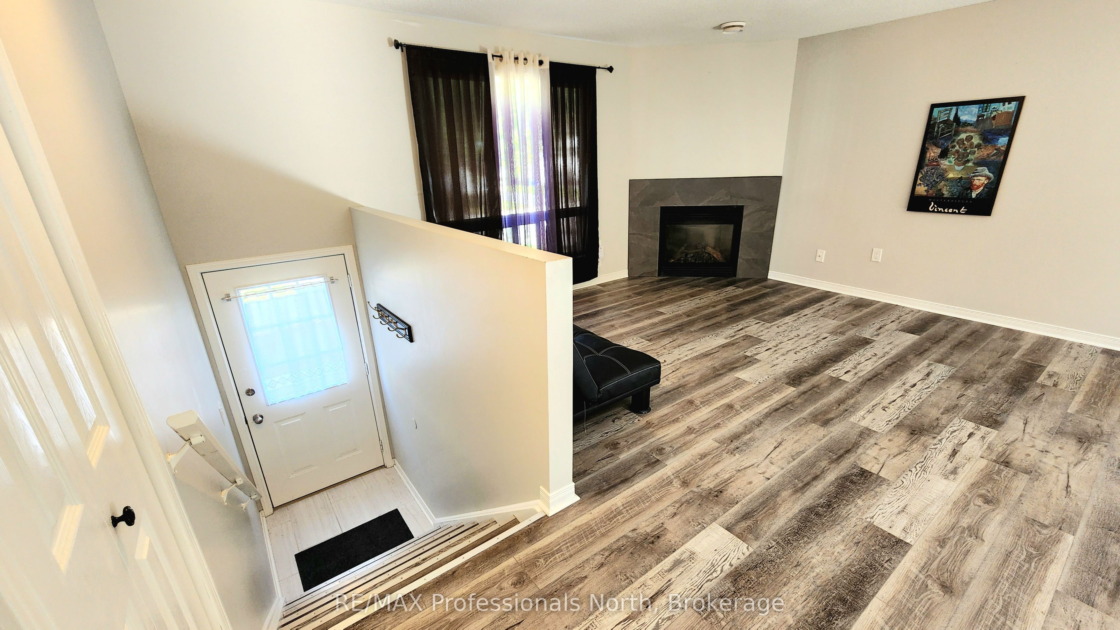 #33 - 200 Pine Street Property Photo 11