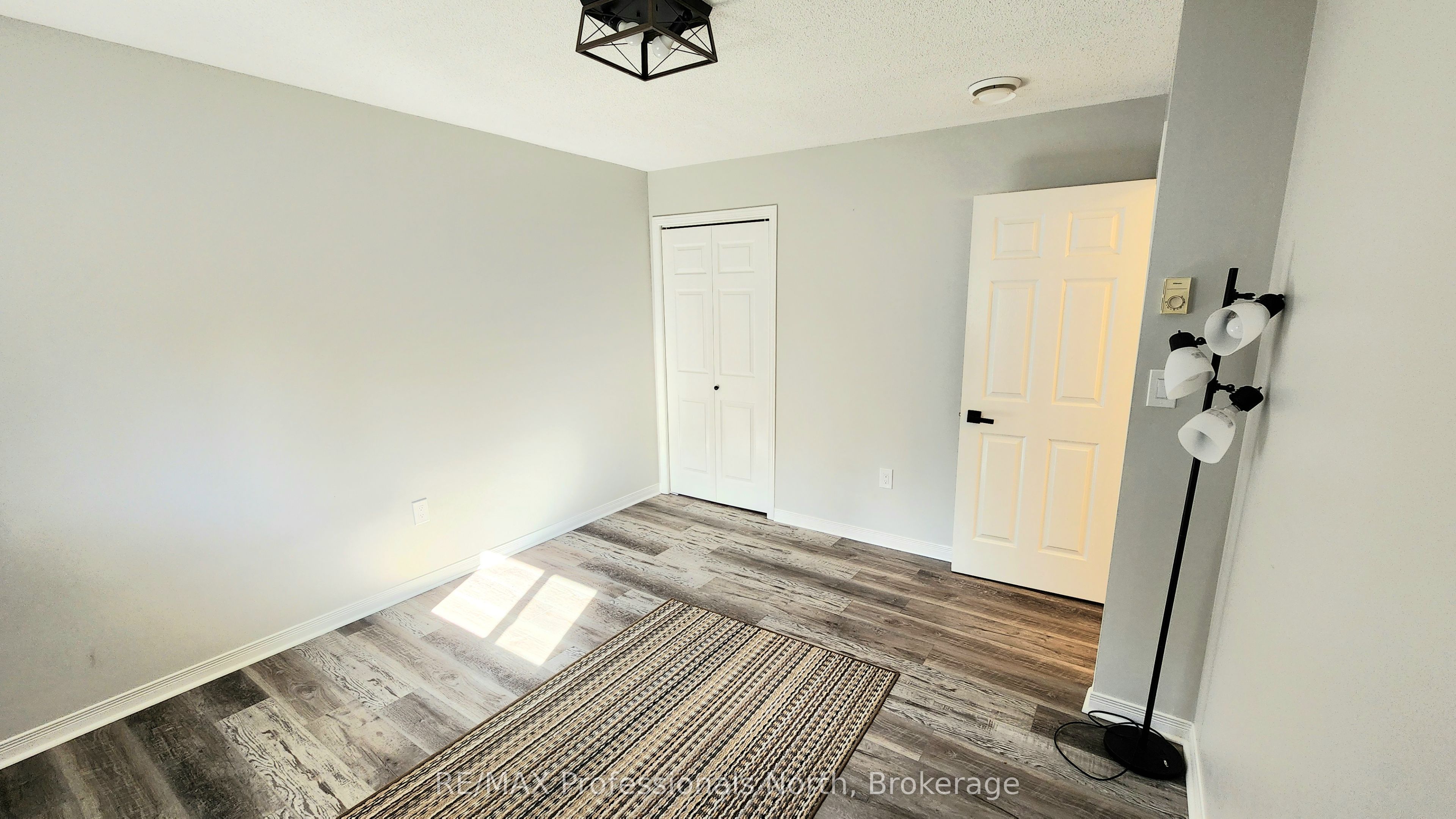 #33 - 200 Pine Street Property Photo 18