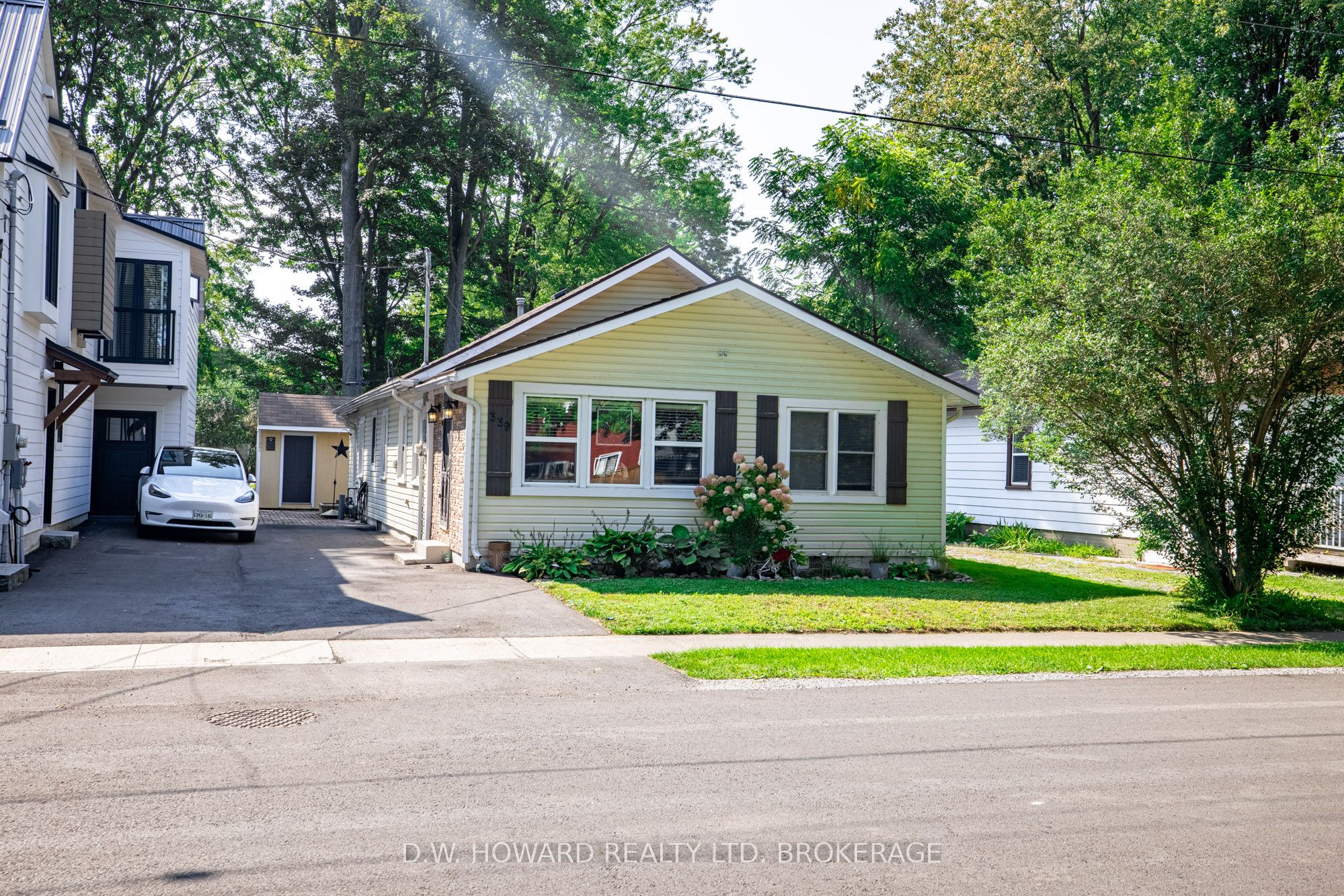 339 Beechwood Ave Property Photo 1