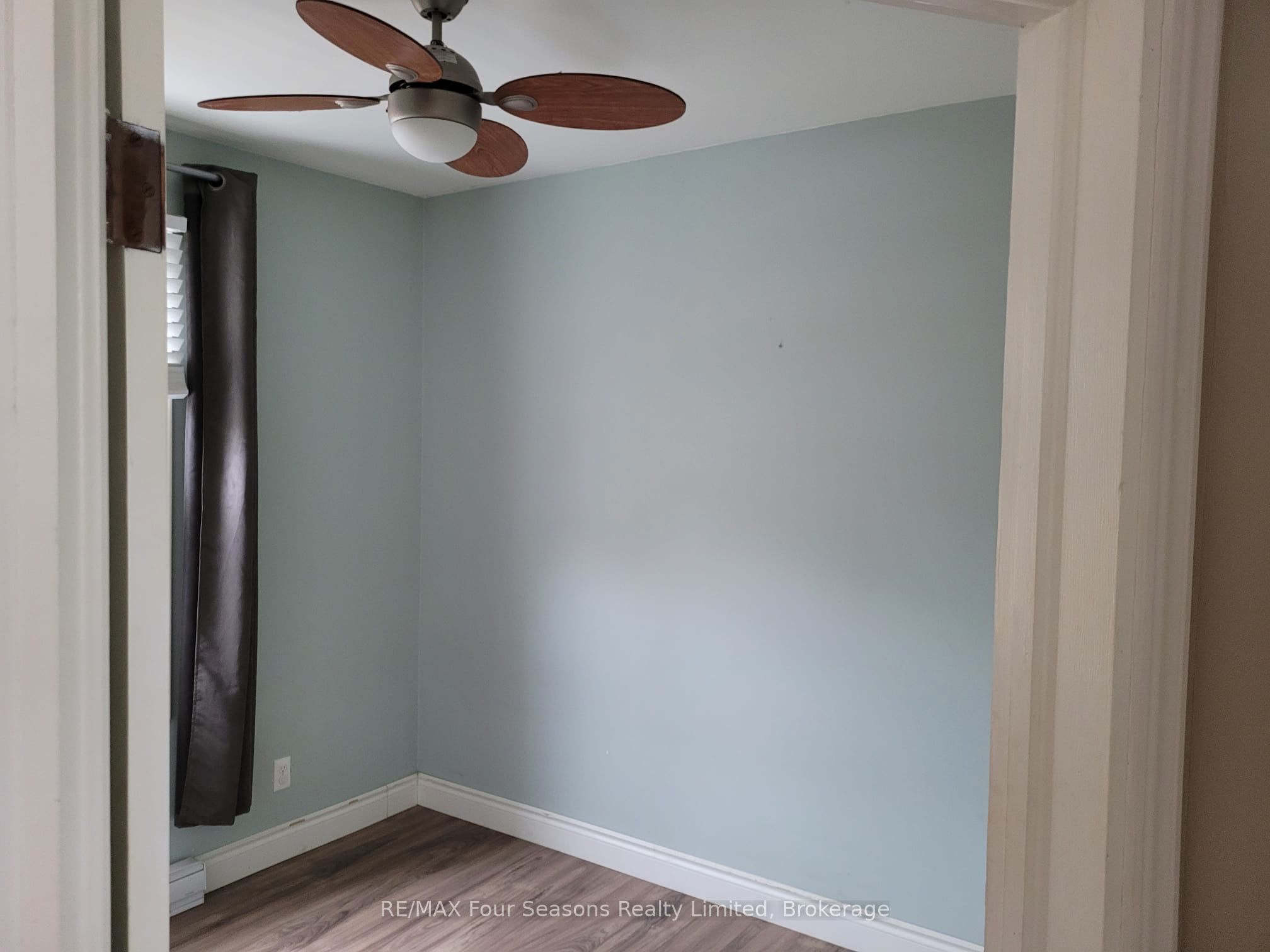 557 Catherine Street Property Photo 8