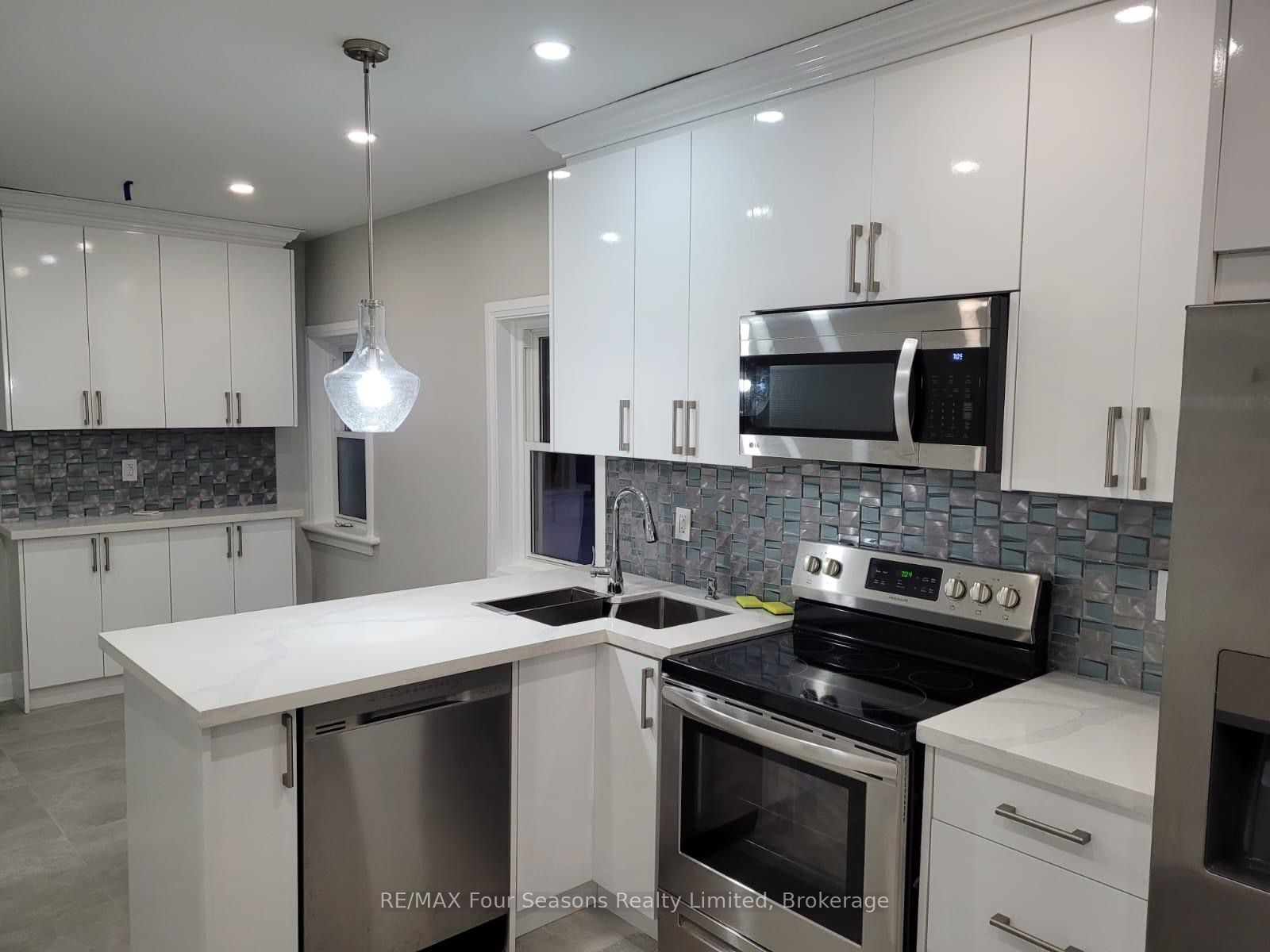 557 Catherine Street Property Photo 10