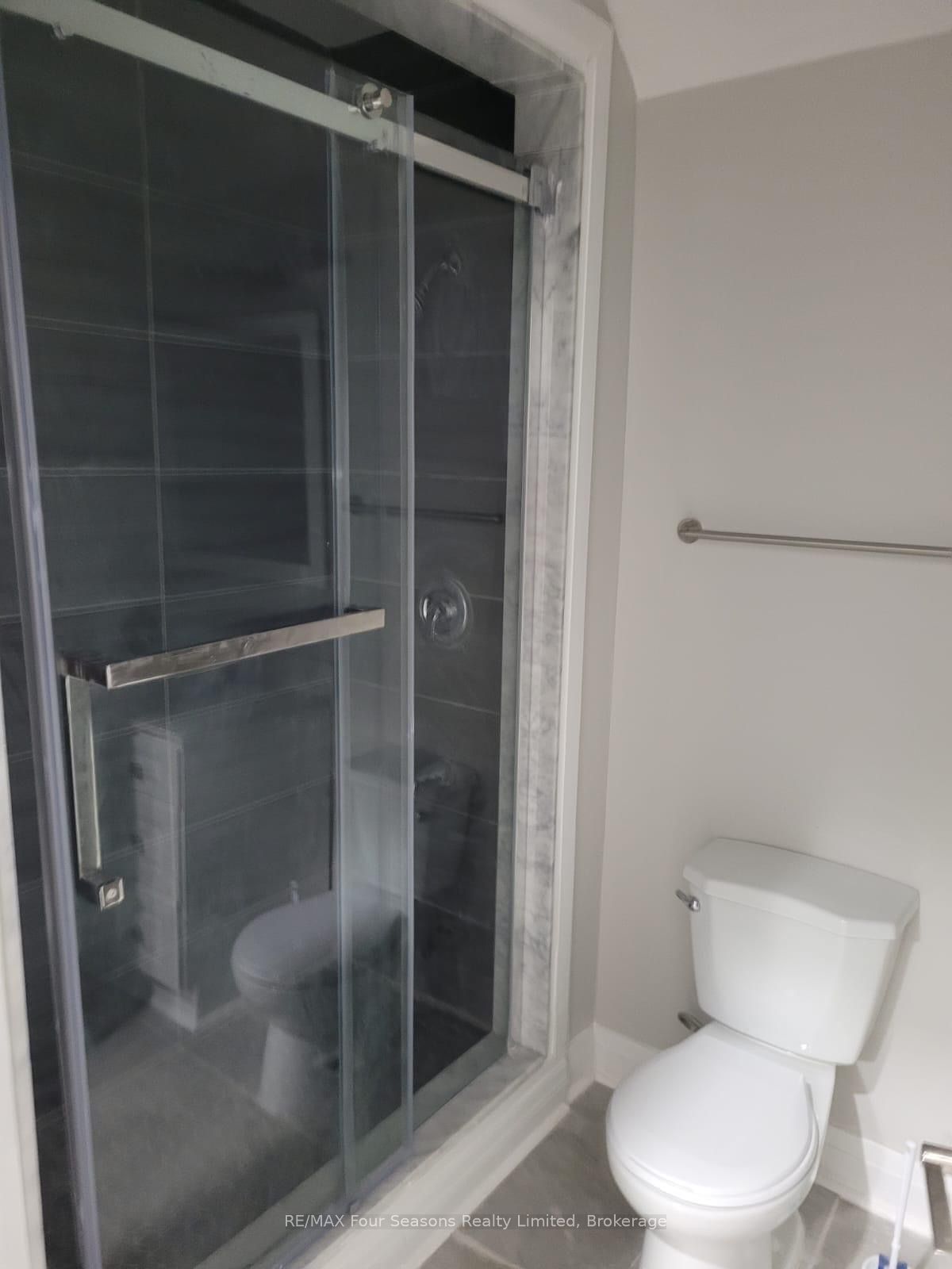 557 Catherine Street Property Photo 19