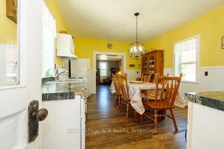 42 Bay St Property Photo 5