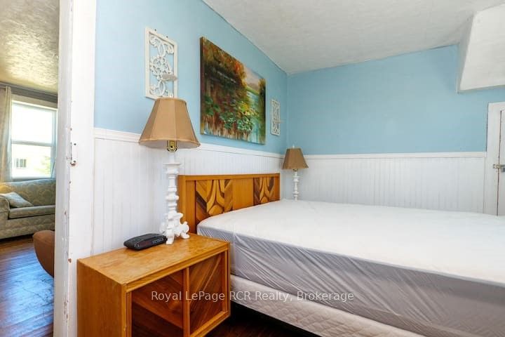 42 Bay St Property Photo 9