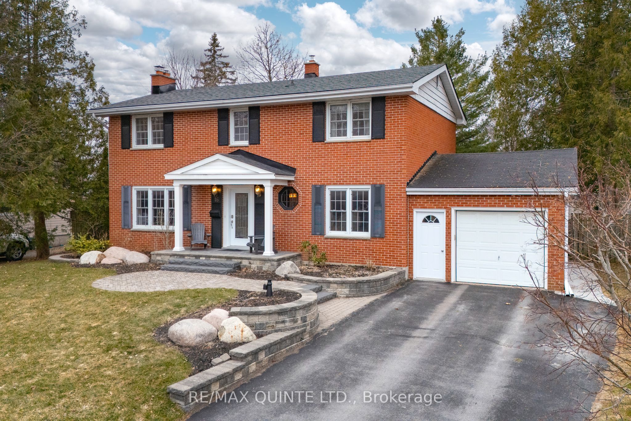 16 Rosewood Avenue Property Photo