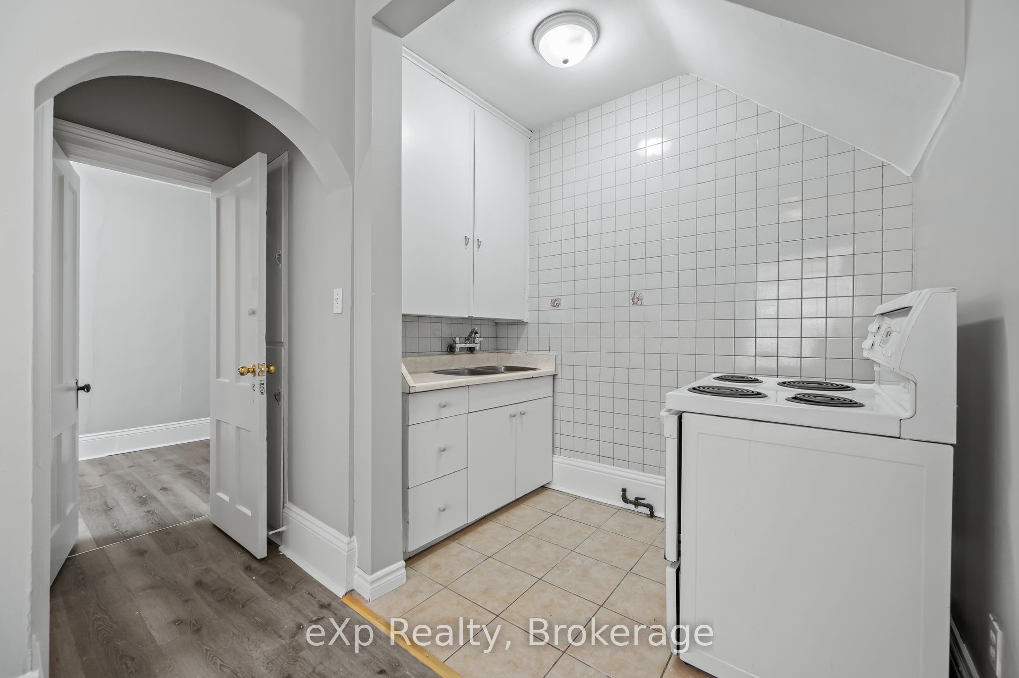 242 Dalhousie Street Property Photo 13