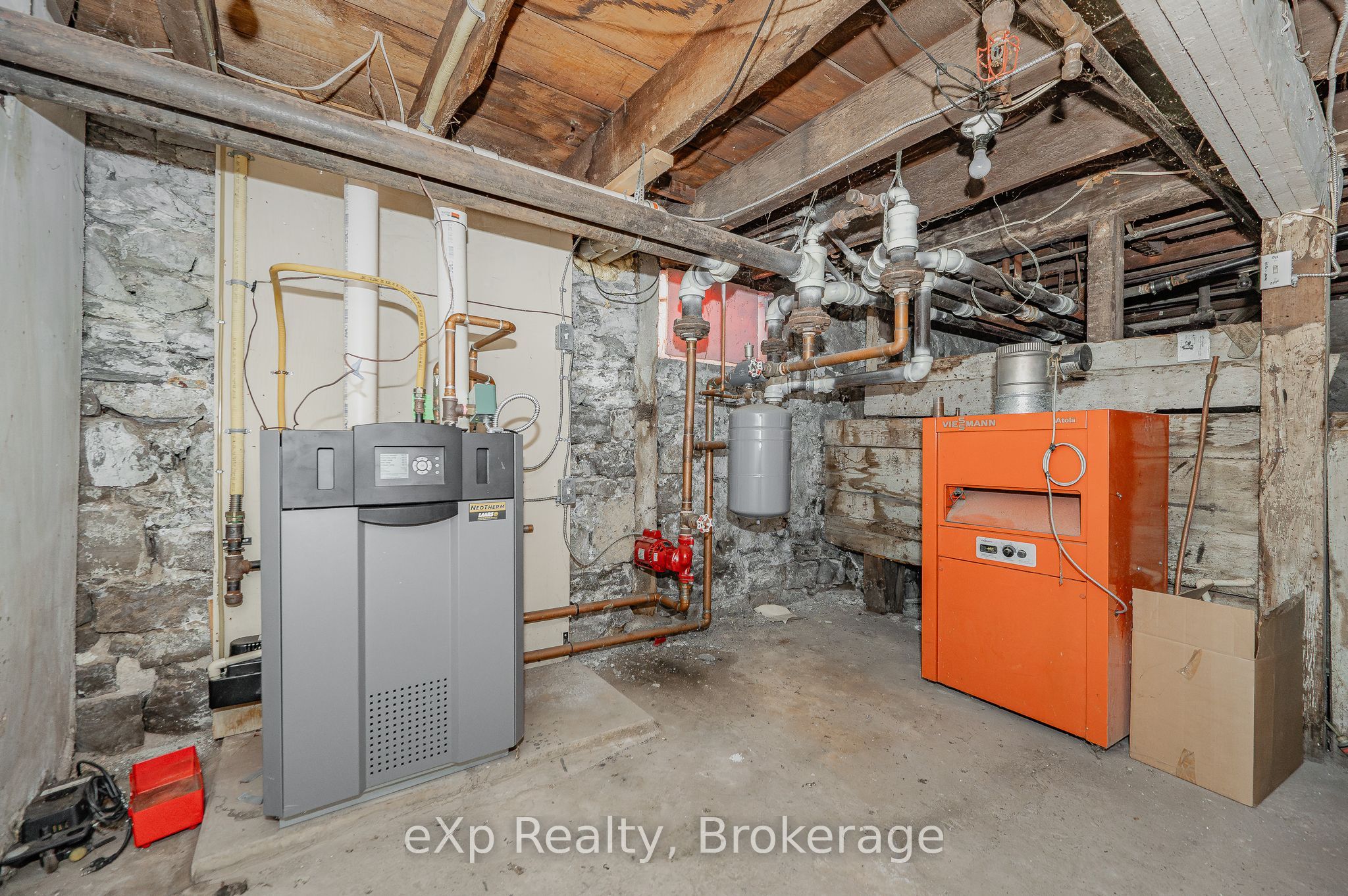 242 Dalhousie Street Property Photo 32