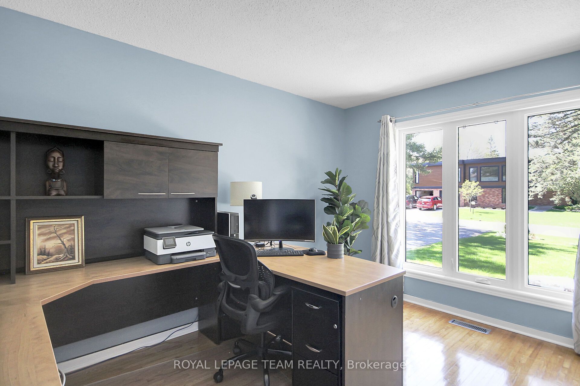 27 Sandwell Crescent Property Photo 4