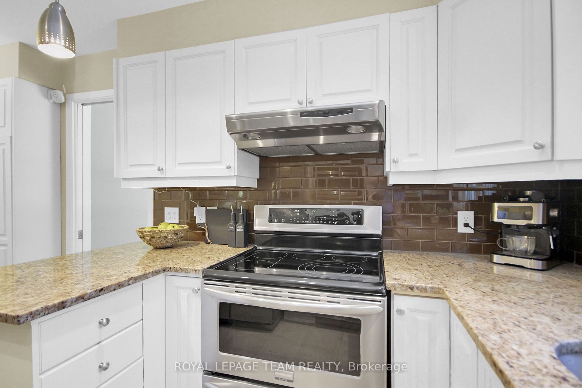 27 Sandwell Crescent Property Photo 18
