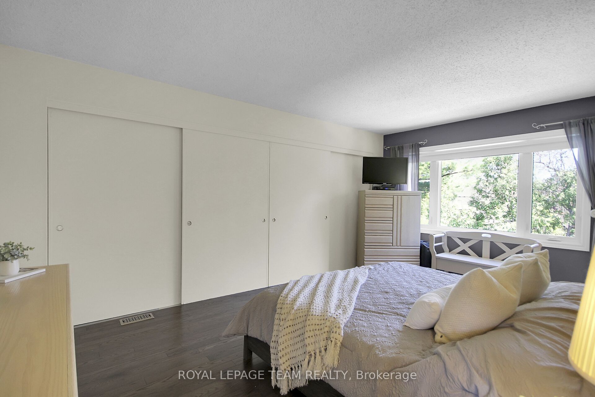 27 Sandwell Crescent Property Photo 32