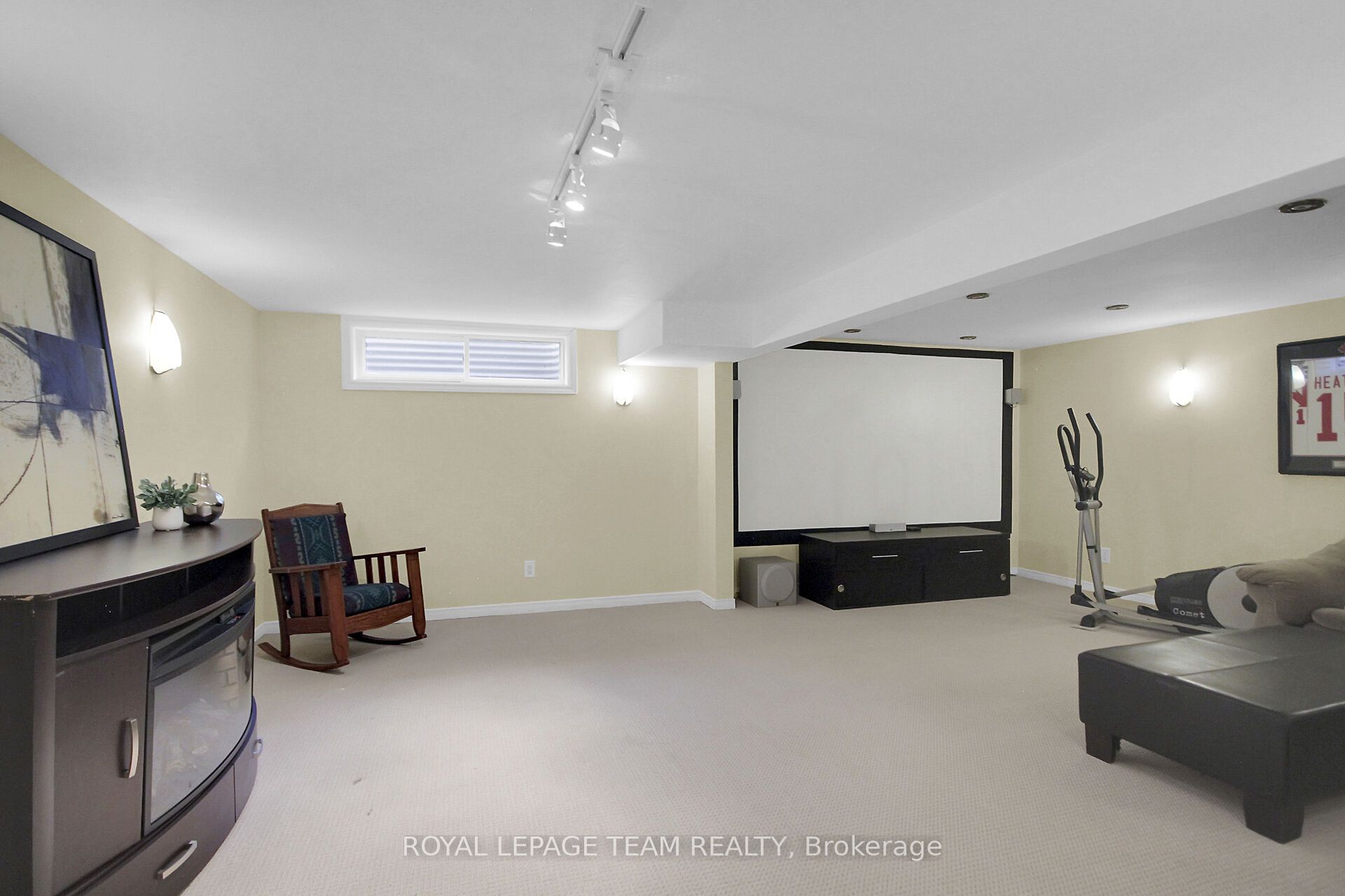 27 Sandwell Crescent Property Photo 42