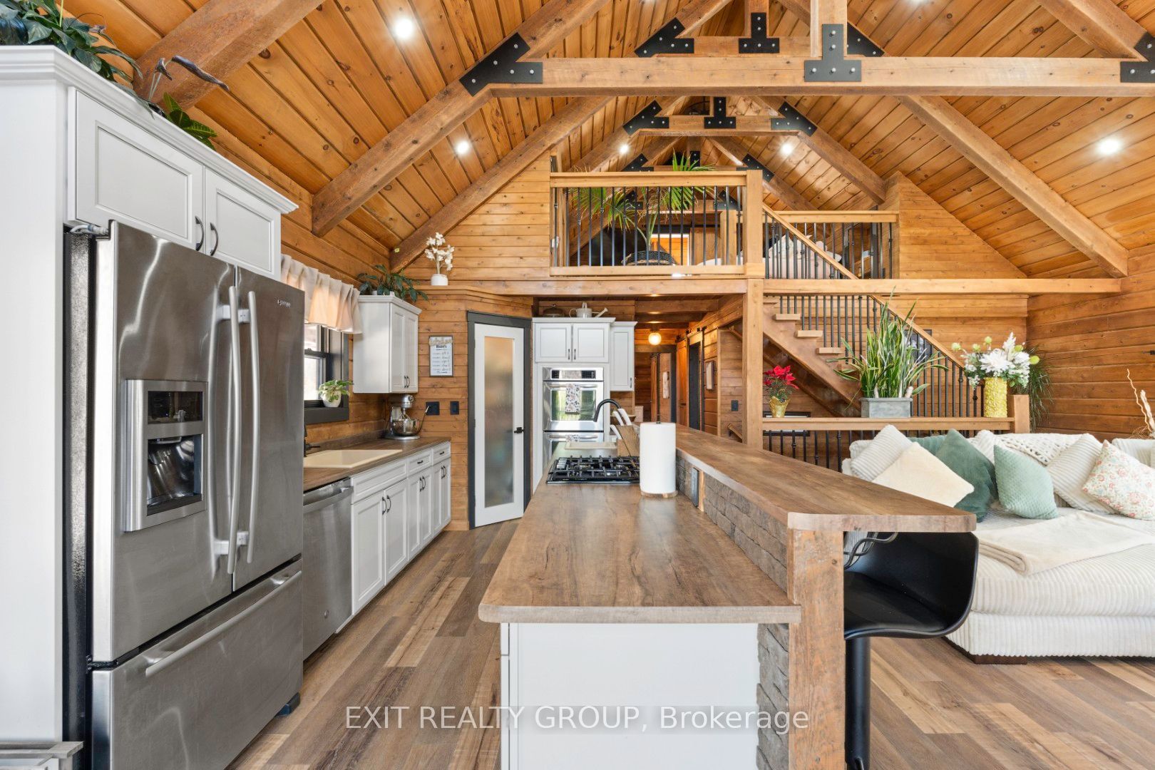 378 Douglas Road Property Photo 12