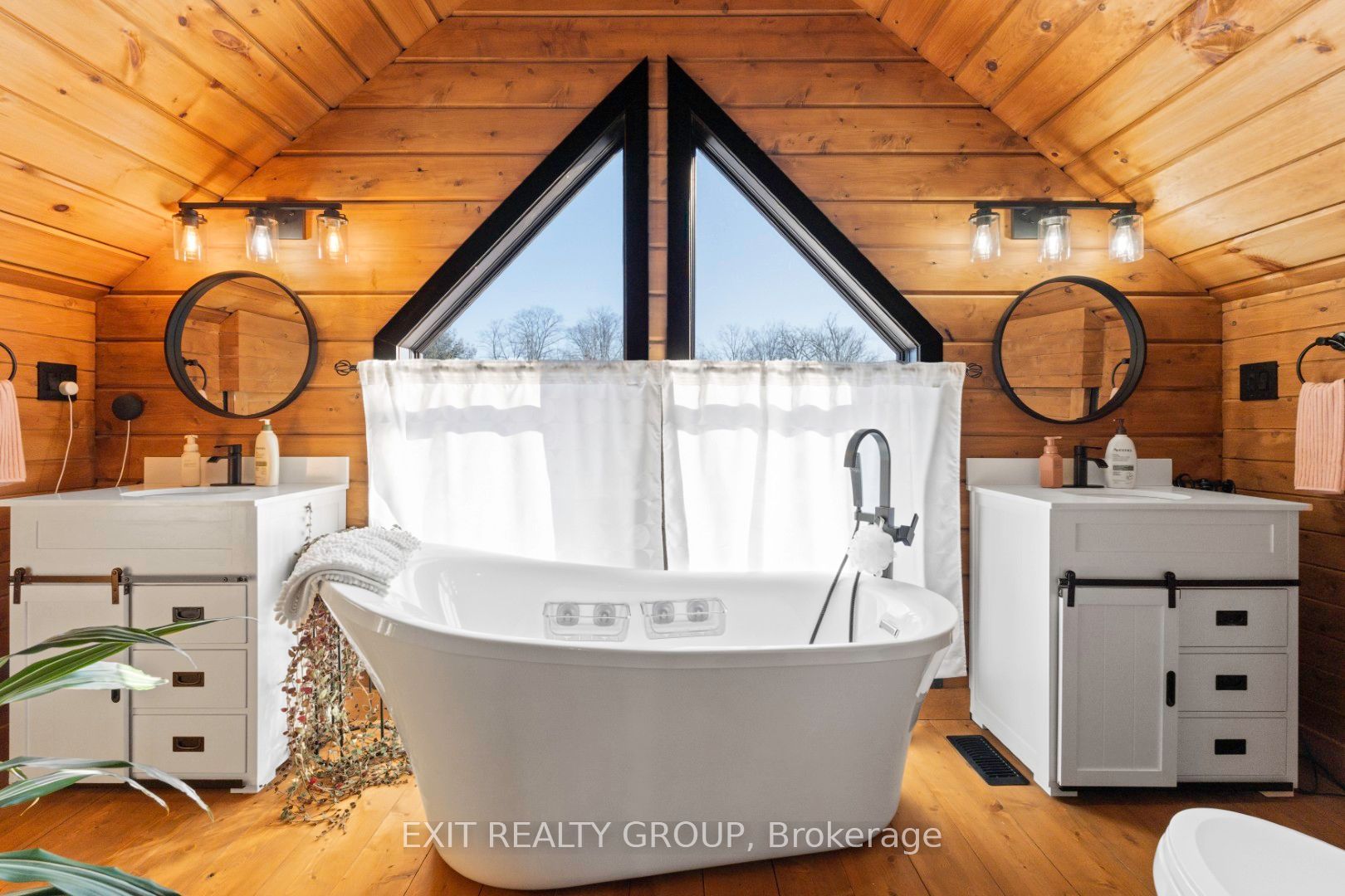 378 Douglas Road Property Photo 26