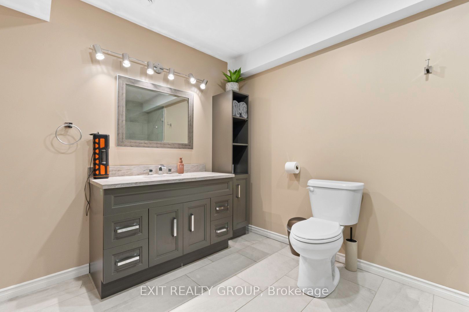 378 Douglas Road Property Photo 31