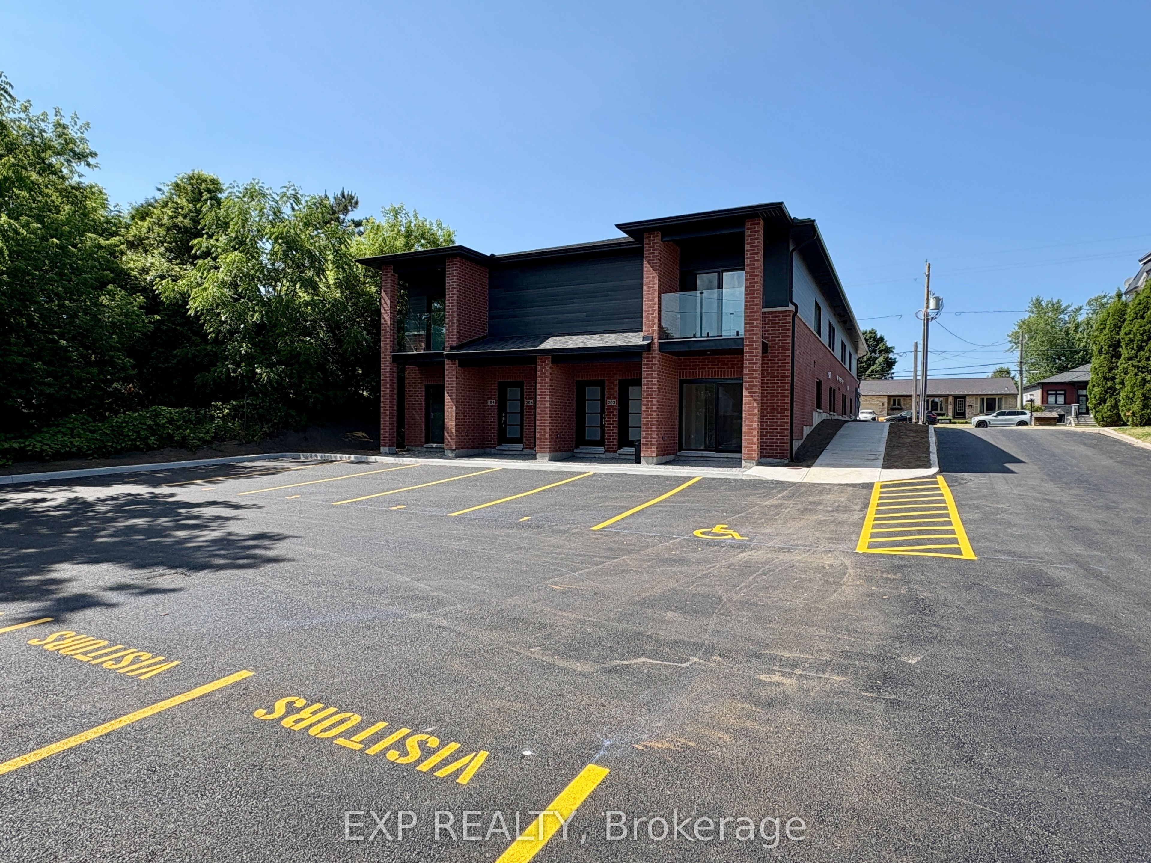 #103 - 897 Laurier Street Property Photo 1