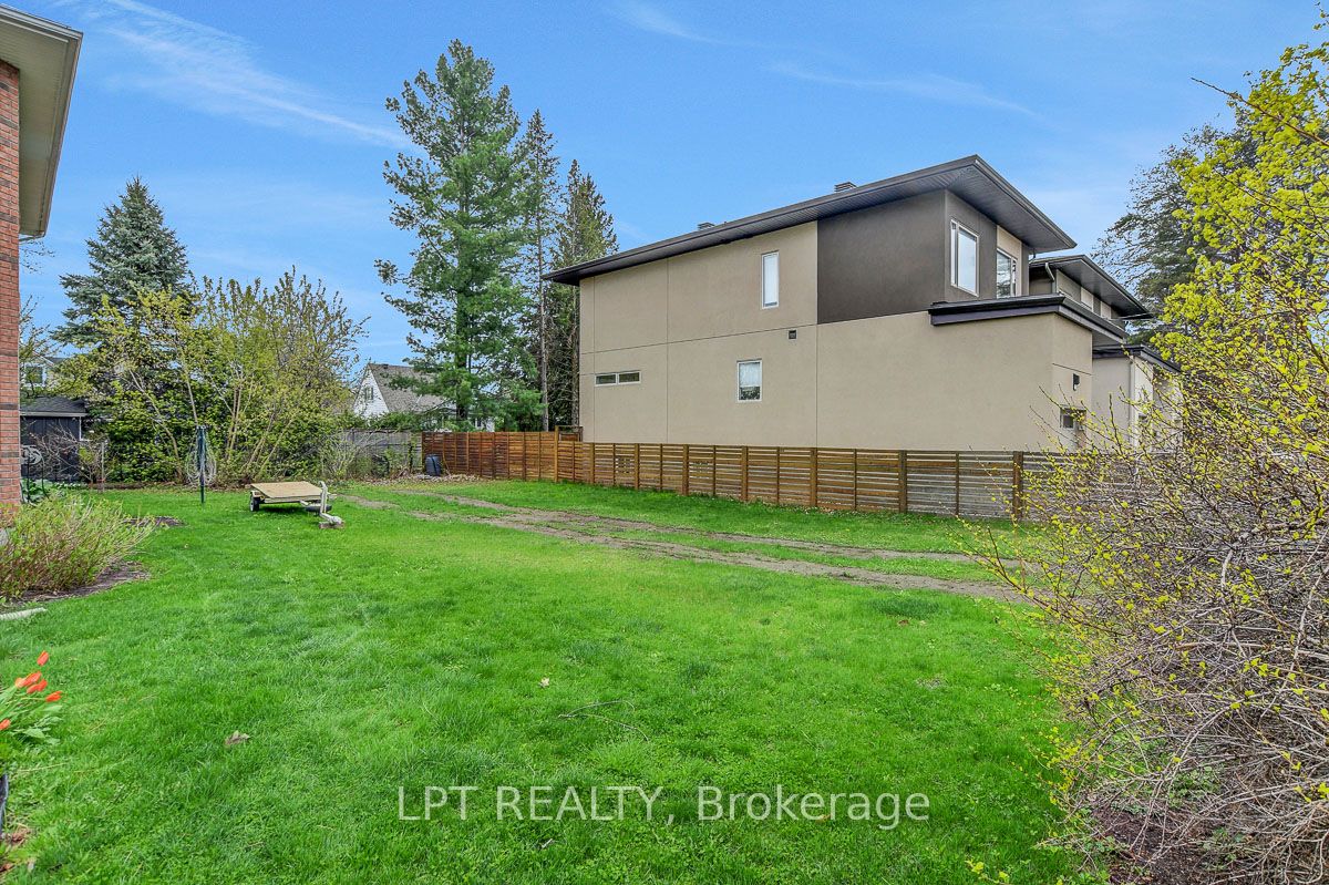 10 Ashburn Drive Property Photo 1