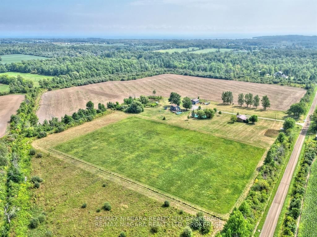 490 Mathews Rd N Property Photo 1
