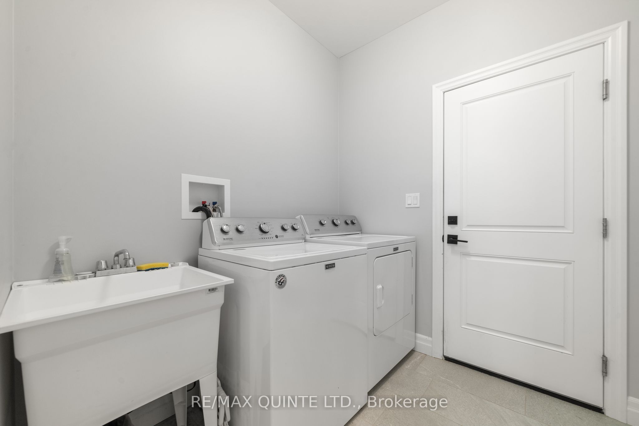 62 Hummingbird Dr Property Photo 13