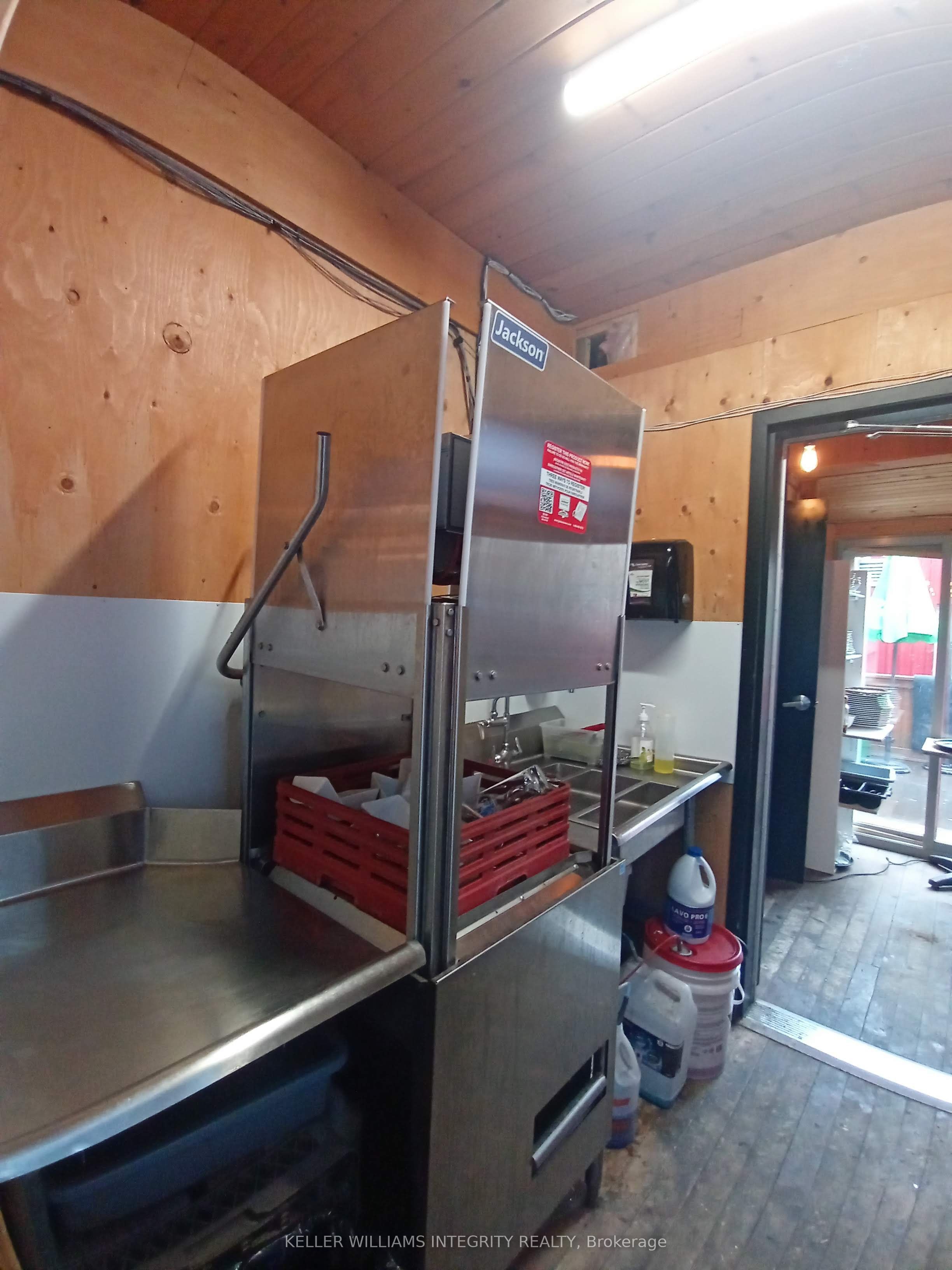 118 Clarence Street Property Photo 21