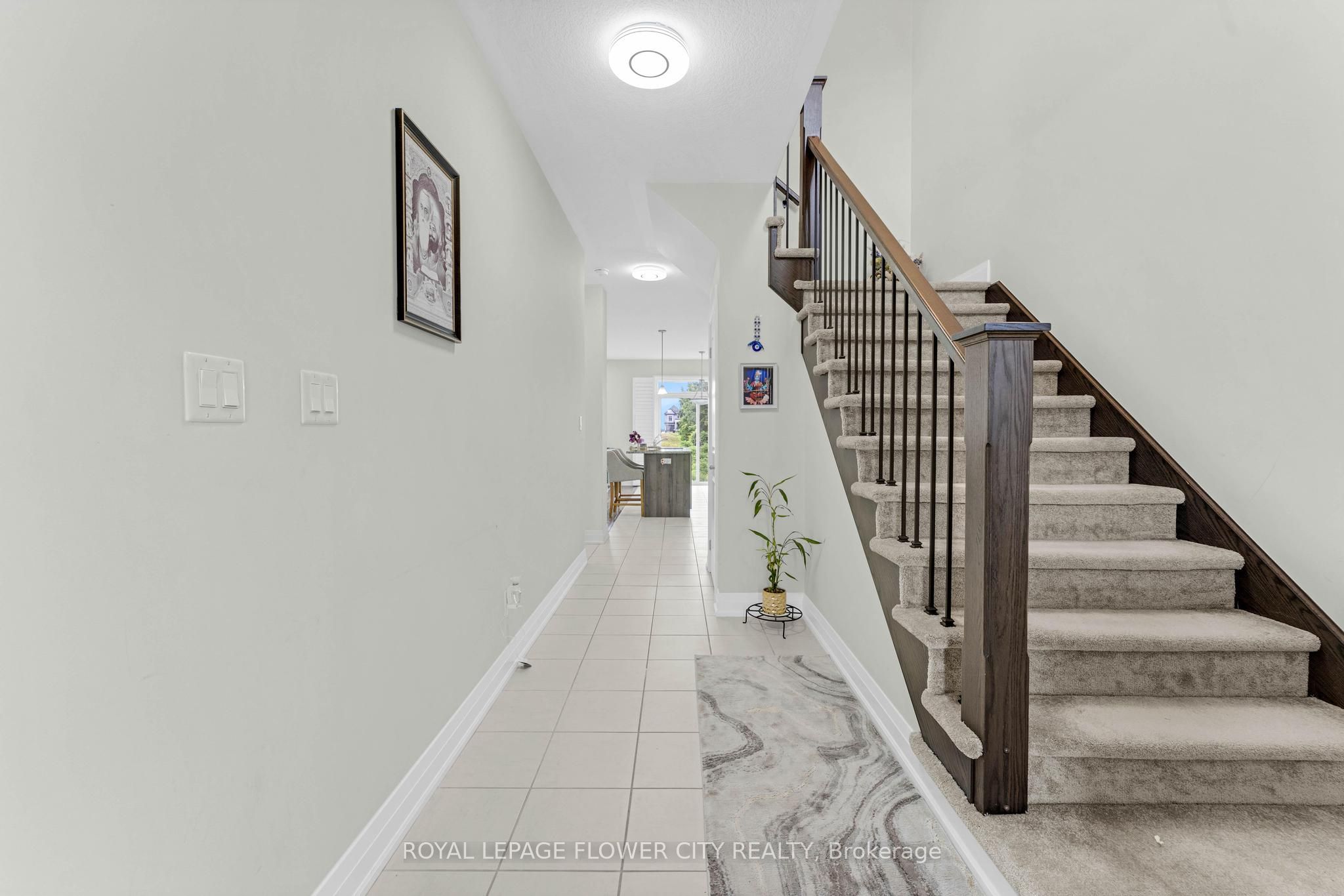 52 Monarch Woods Drive W Property Photo 7