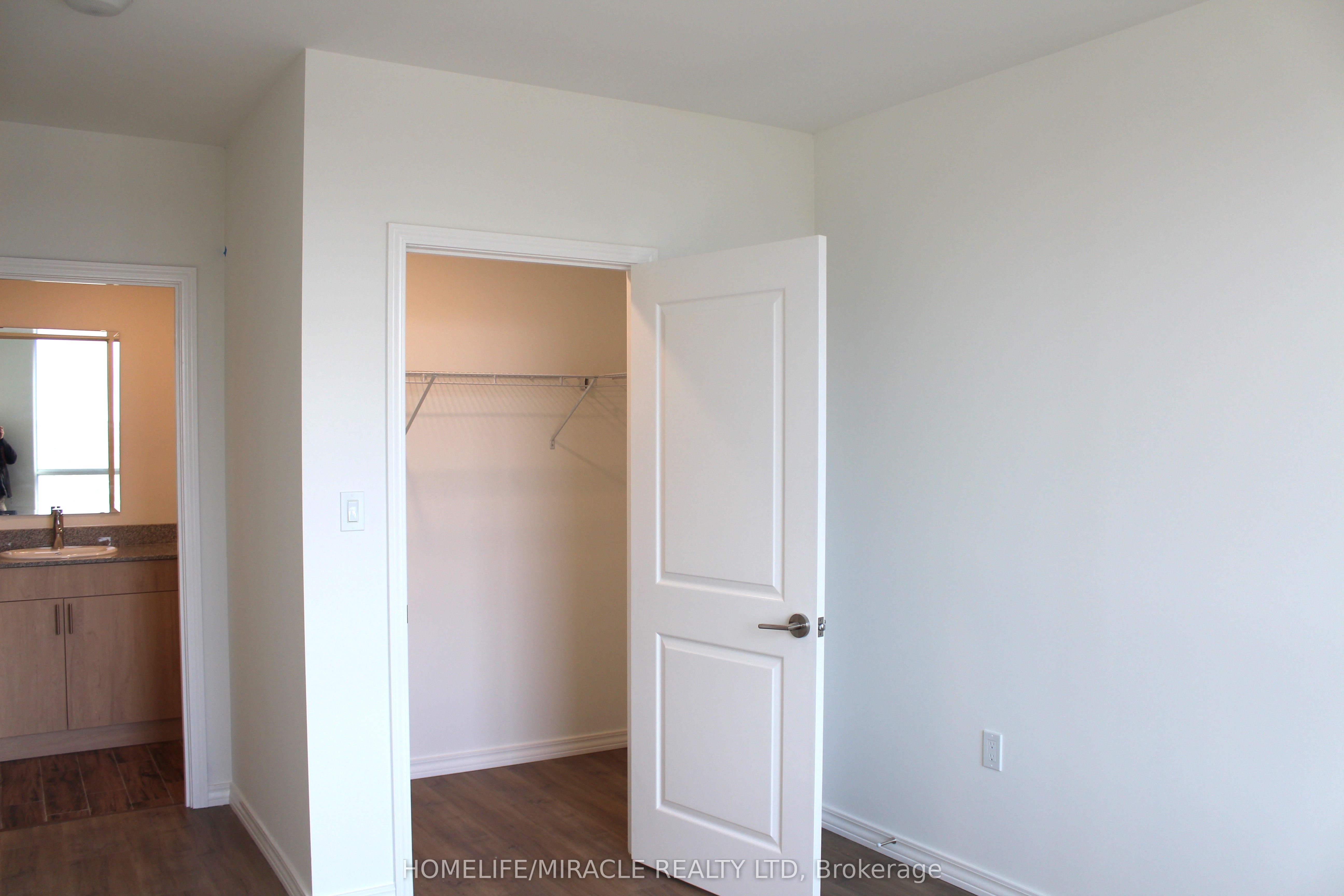 1098 Paisley Road 613 Property Photo 12