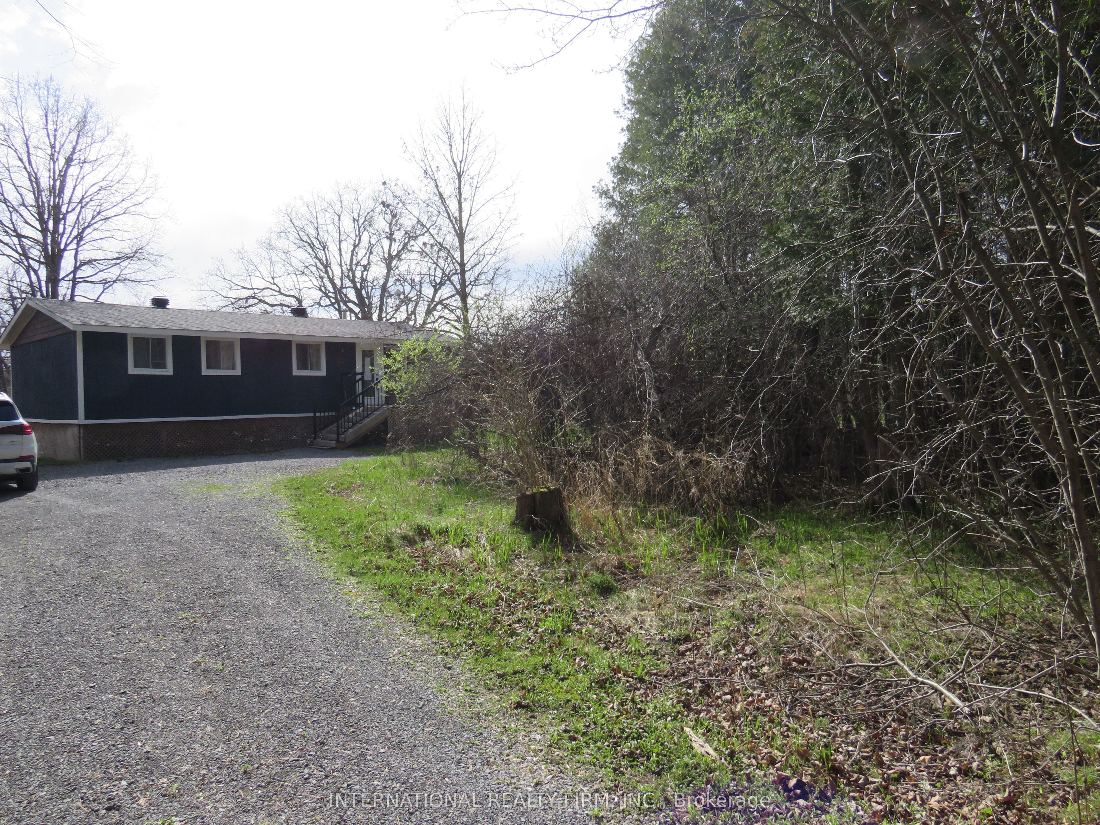 175 Borden Road Property Photo 2