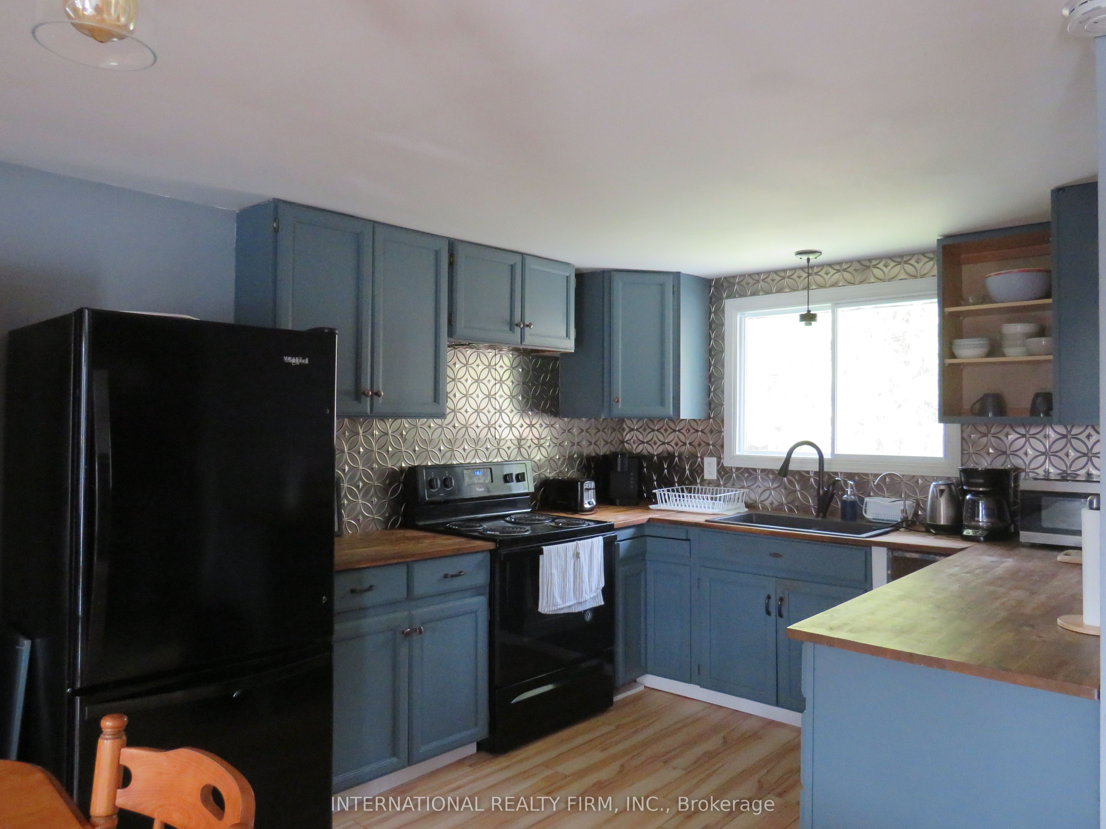 175 Borden Road Property Photo 11