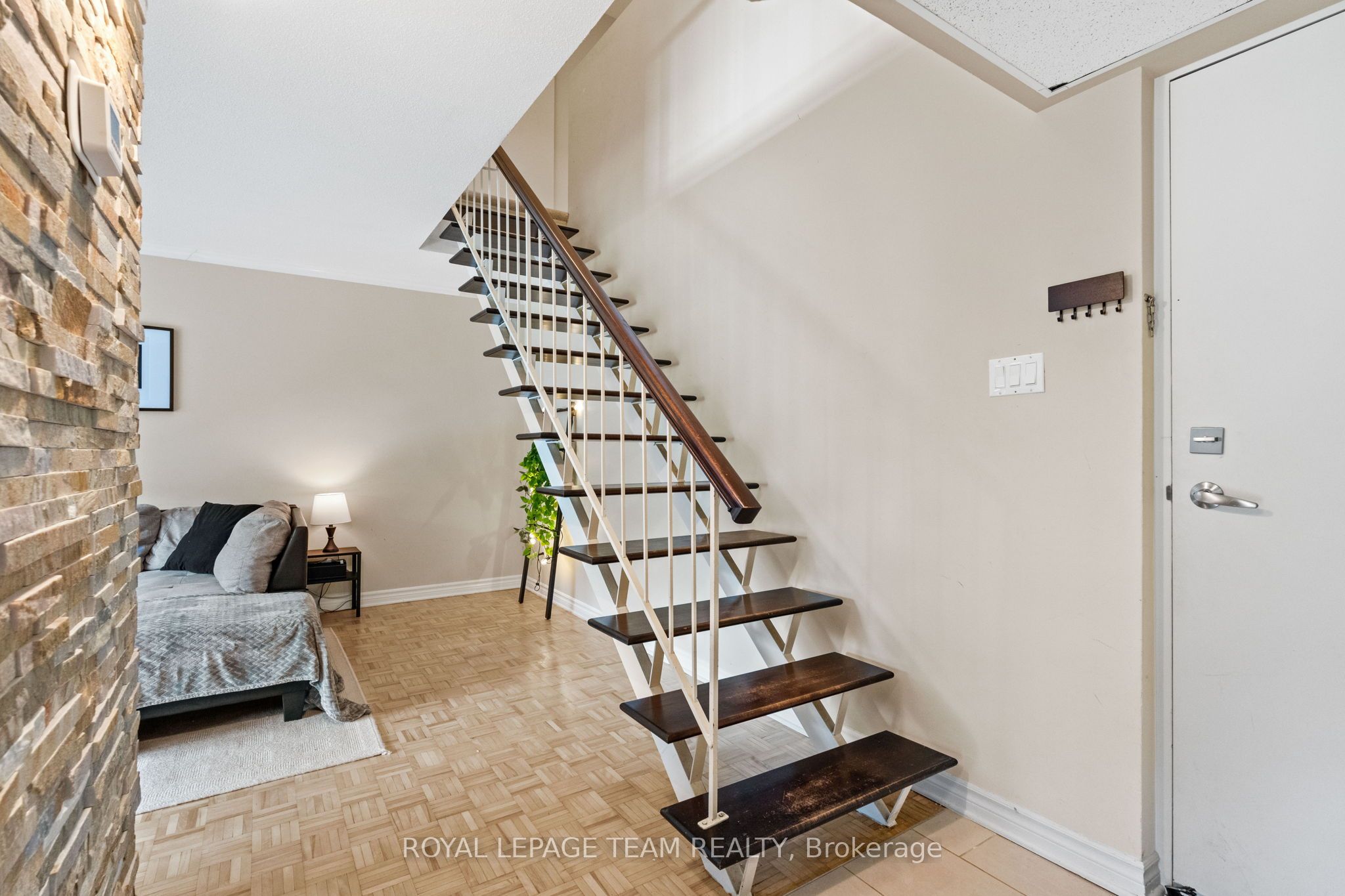 #109 - 12 Corkstown Road Property Photo 14