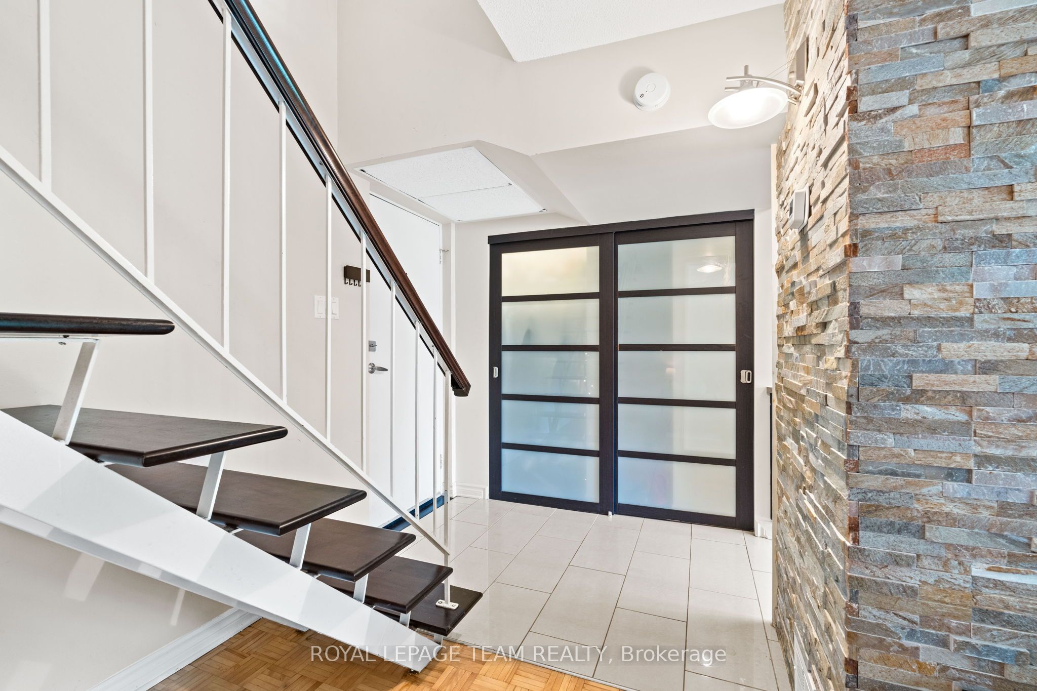 12 Corkstown Road 109 Property Photo 6