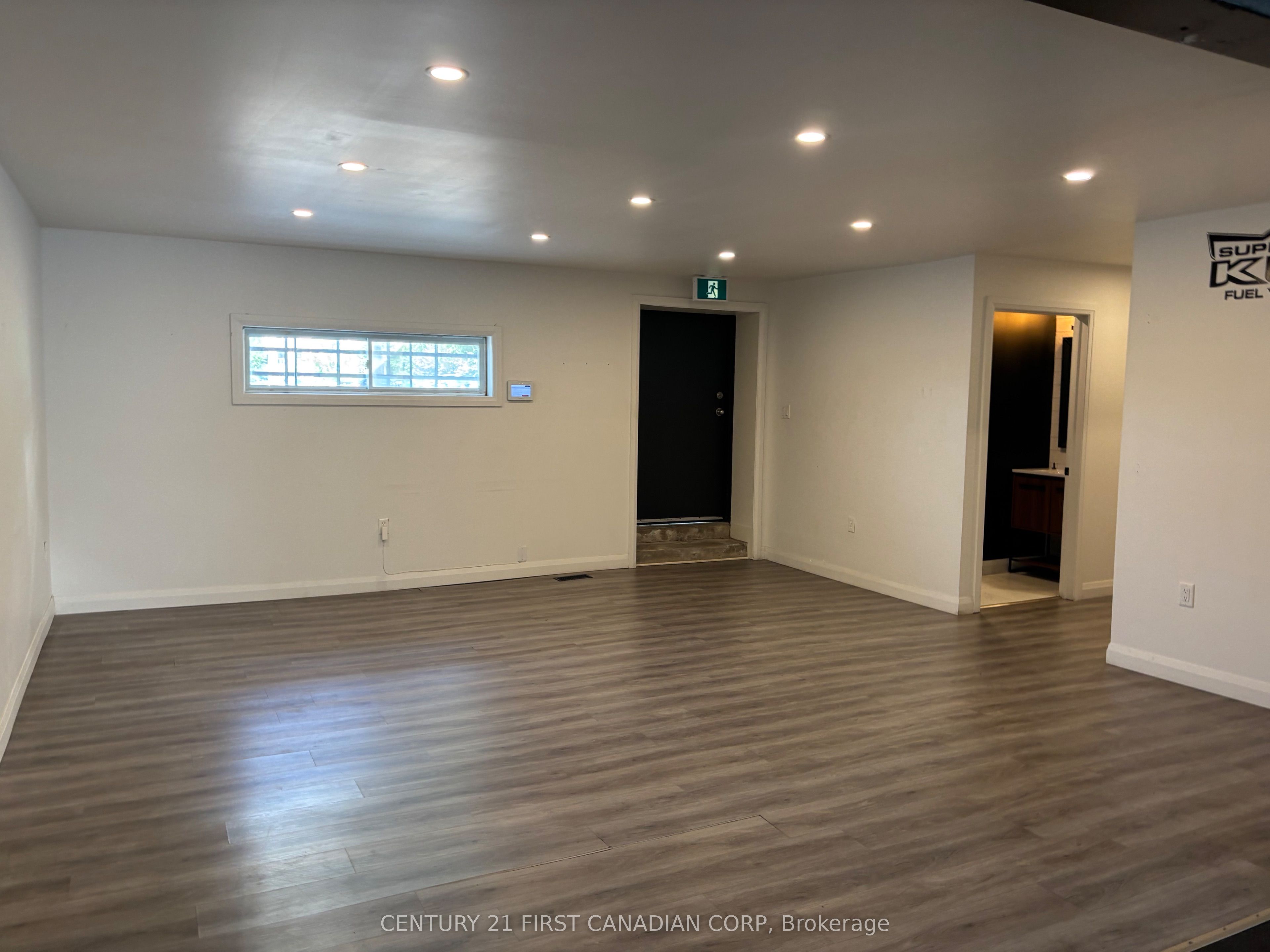 347 Clarence Street Property Photo 10