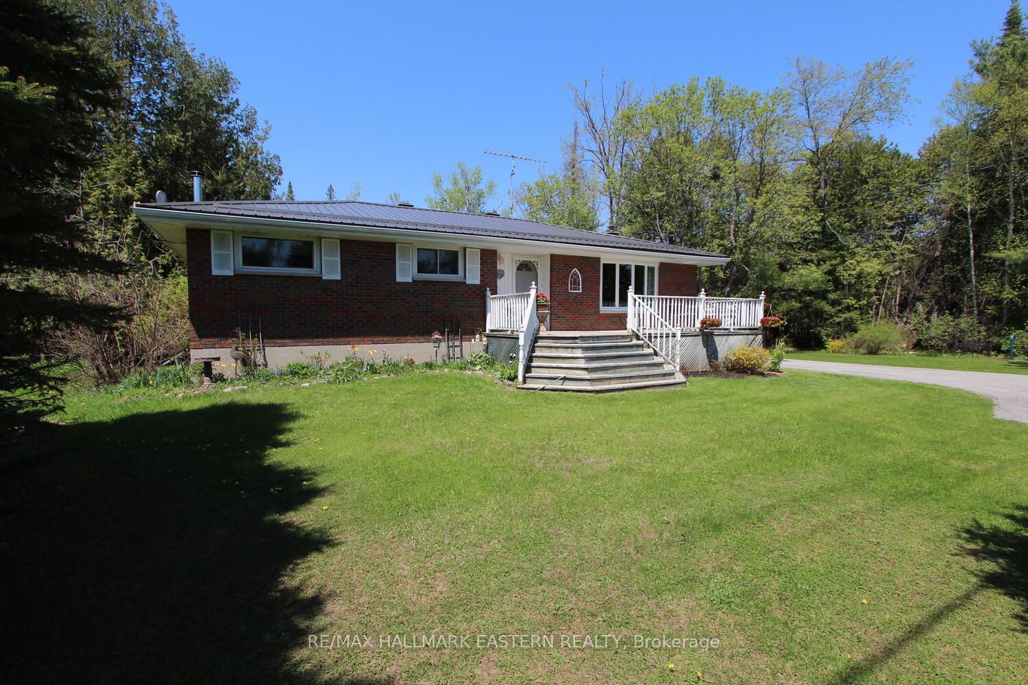 282 County Road 48 Property Photo
